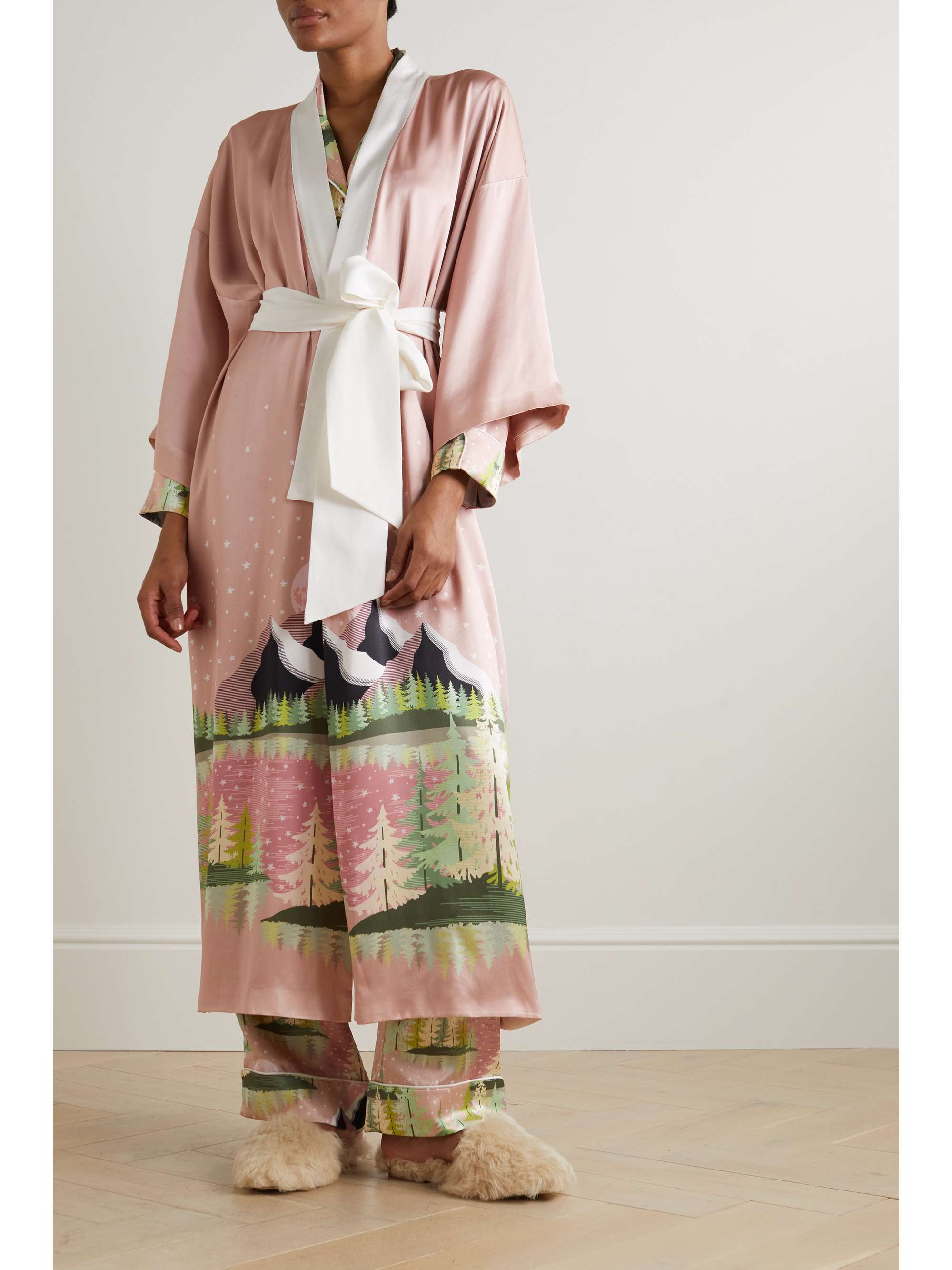 OLIVIA VON HALLE Queenie printed silk-satin robe
