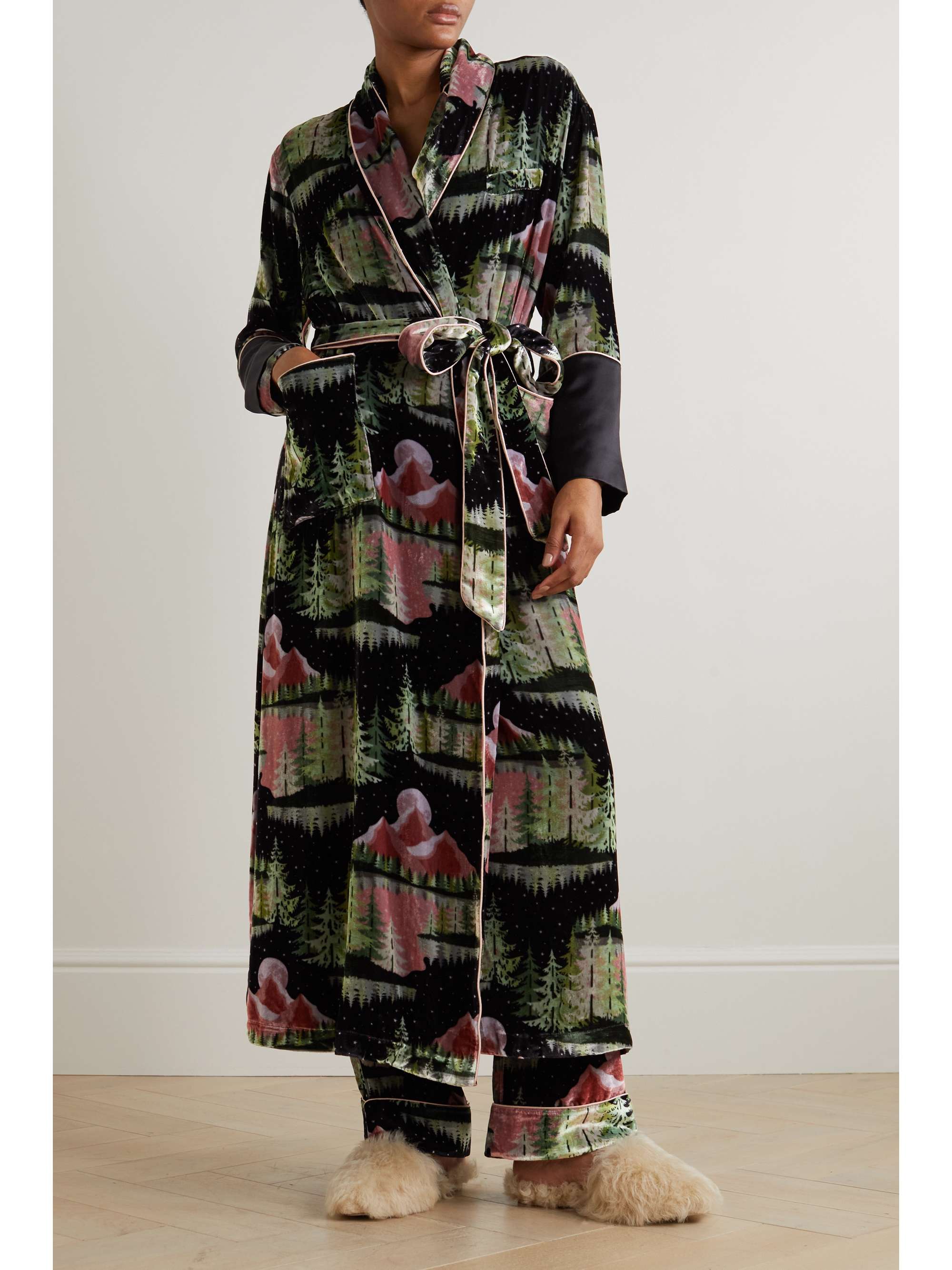 OLIVIA VON HALLE Capability silk satin-trimmed printed velvet robe