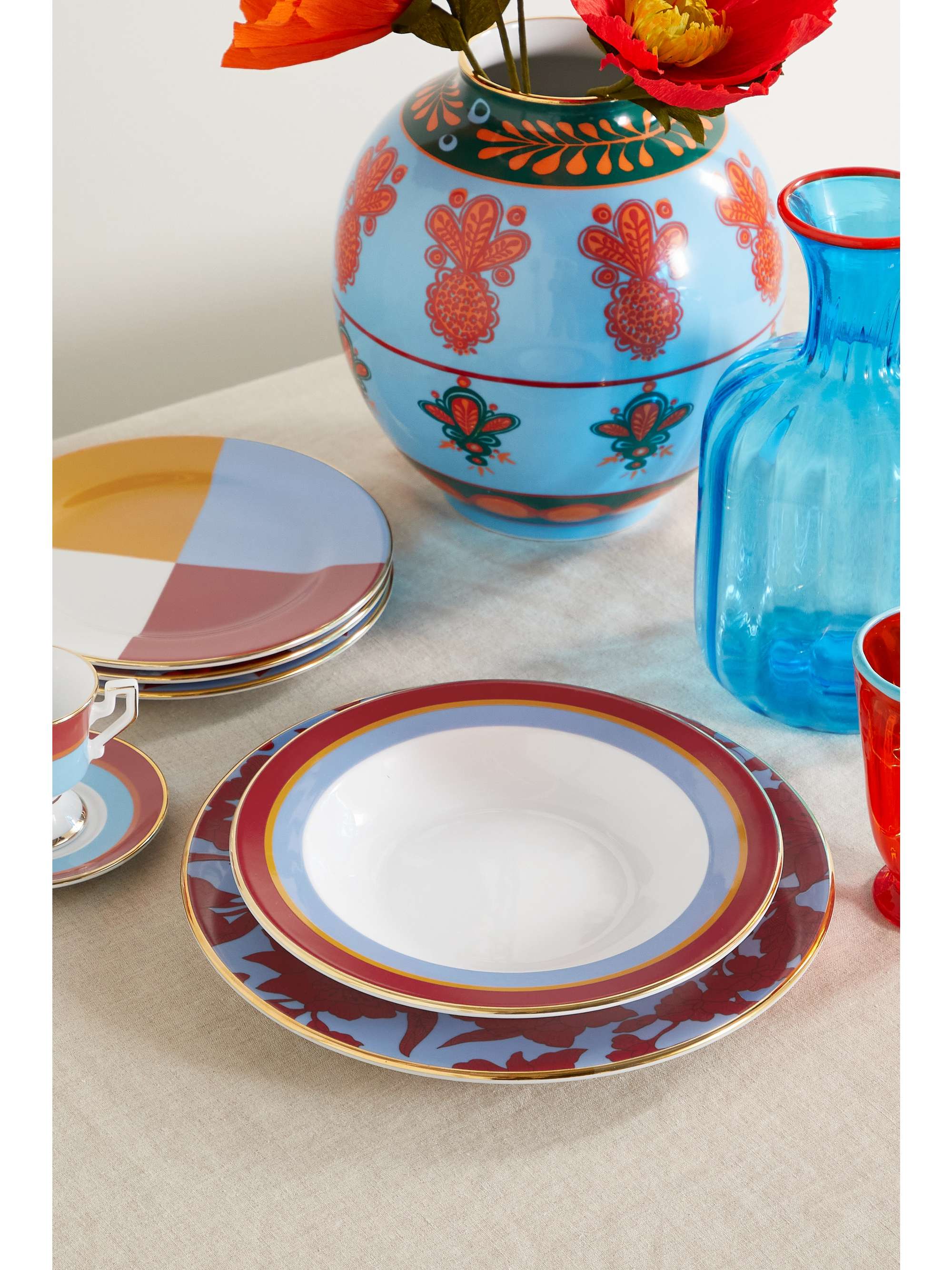 LA DOUBLEJ Gold-plated porcelain soup and dinner plate set