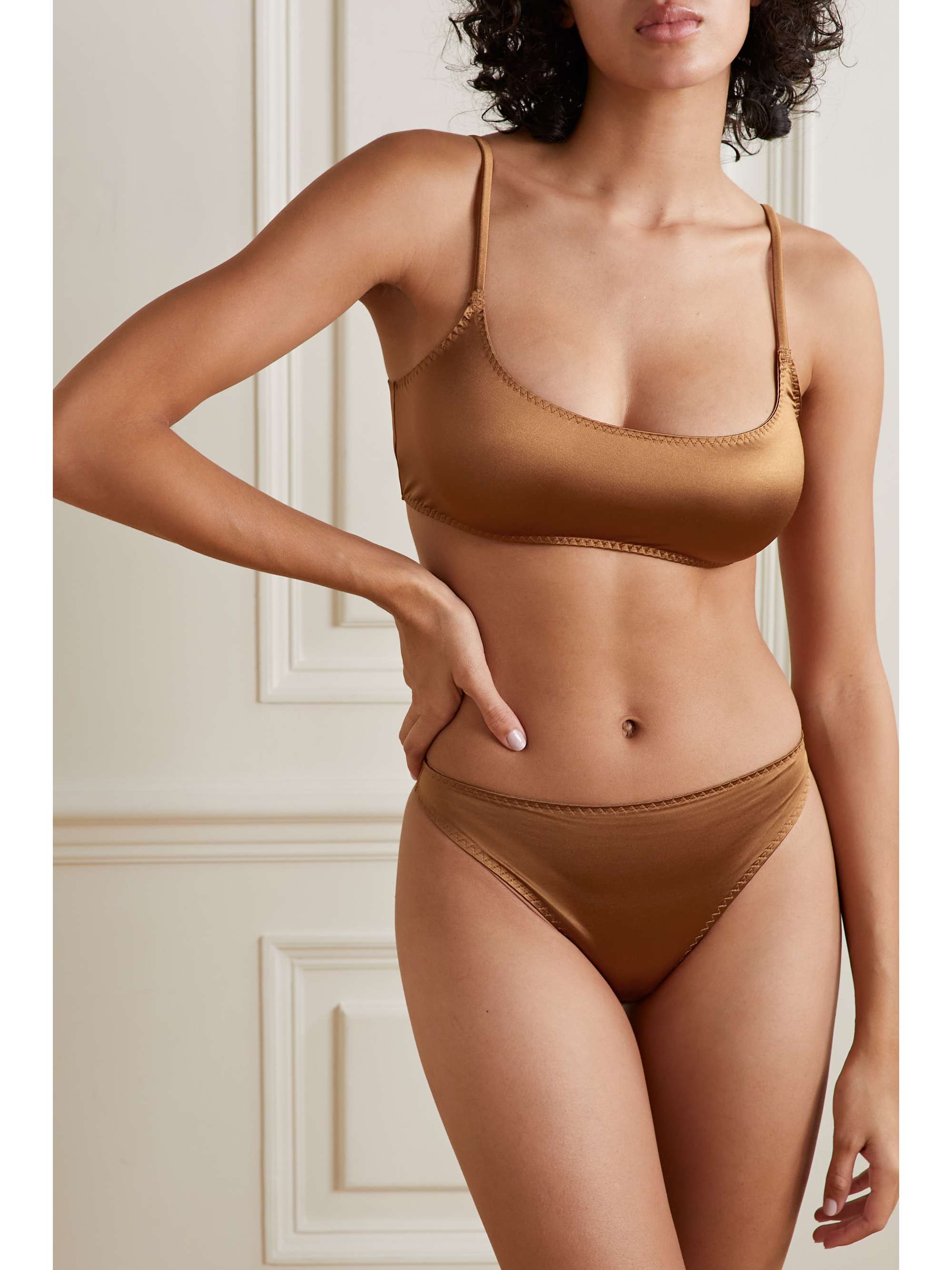 SKIMS ストレッチサテン ハイレグ ビキニショーツ - ブロンズ | NET-A-PORTER