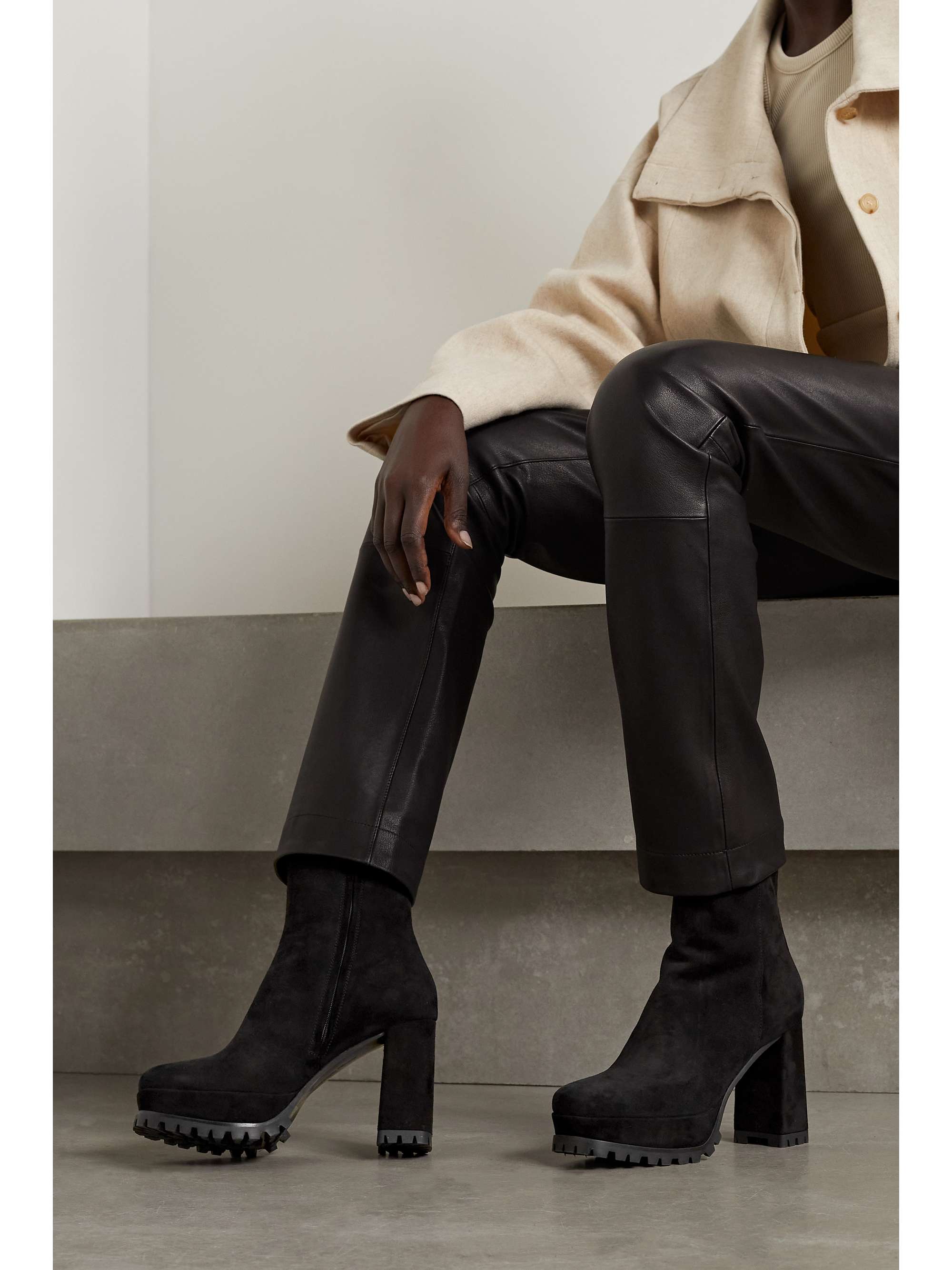 GIANVITO ROSSI 70 绒面革防水台踝靴