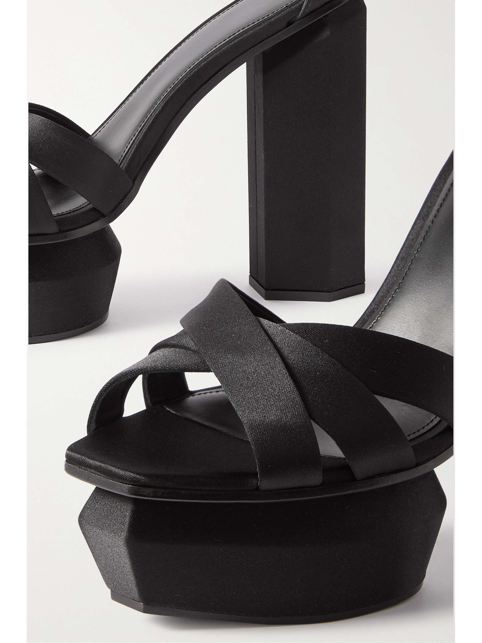 BALMAIN Sandales plates-formes en satin Ava