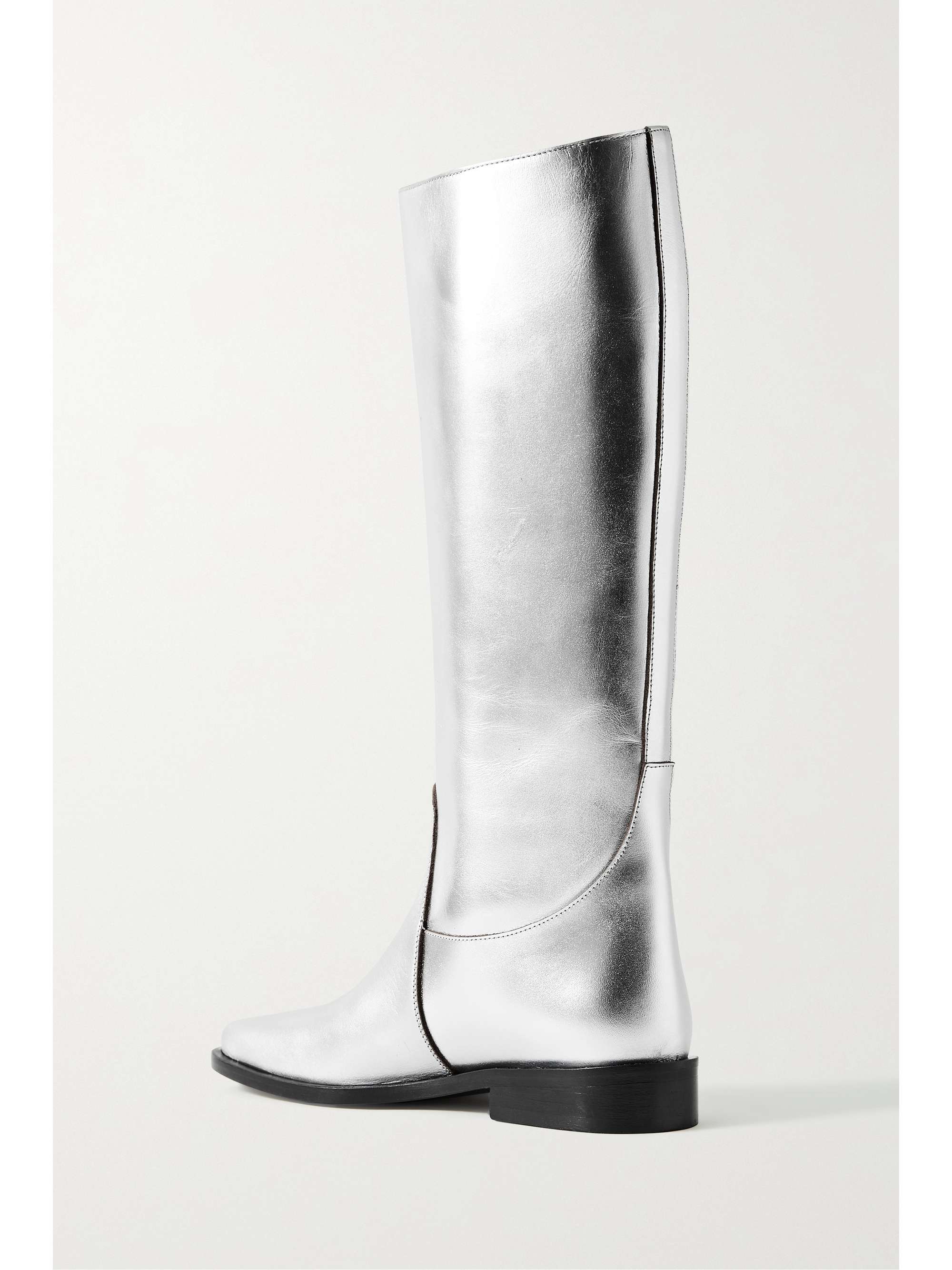 KHAITE Wooster kniehohe Stiefel aus Metallic-Leder