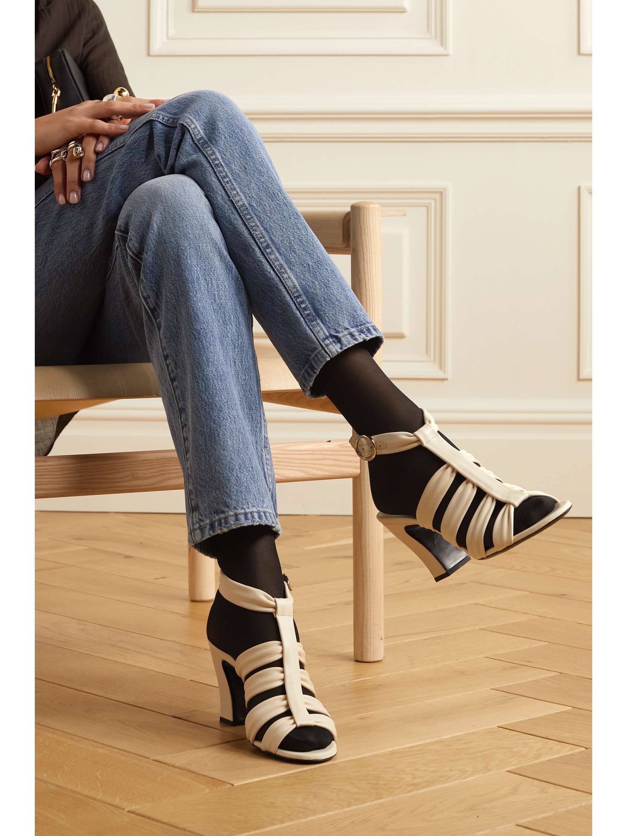 KHAITE Perth Sandalen aus Leder