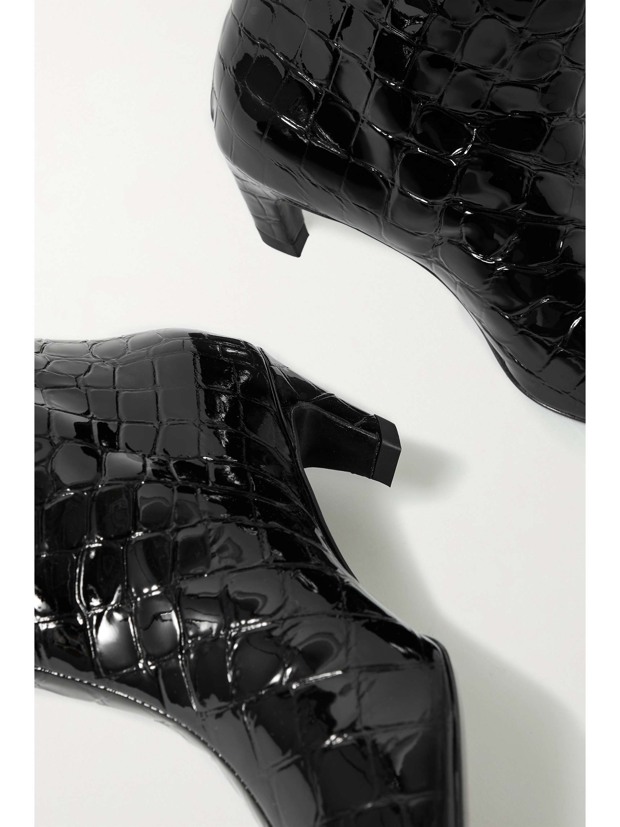 KHAITE Arizona Ankle Boots aus Leder mit Krokodileffekt