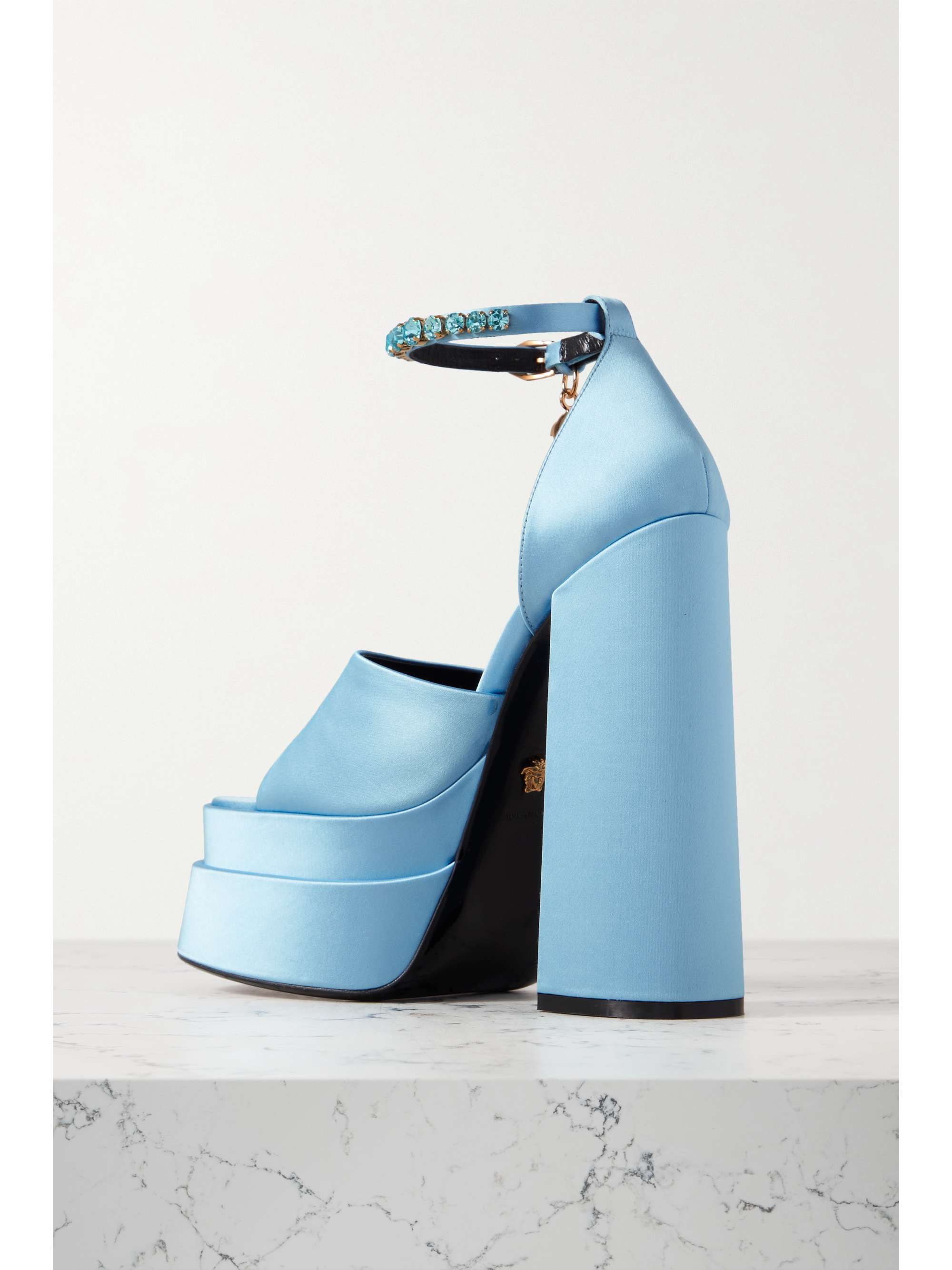 medusa aevitas platform sandals