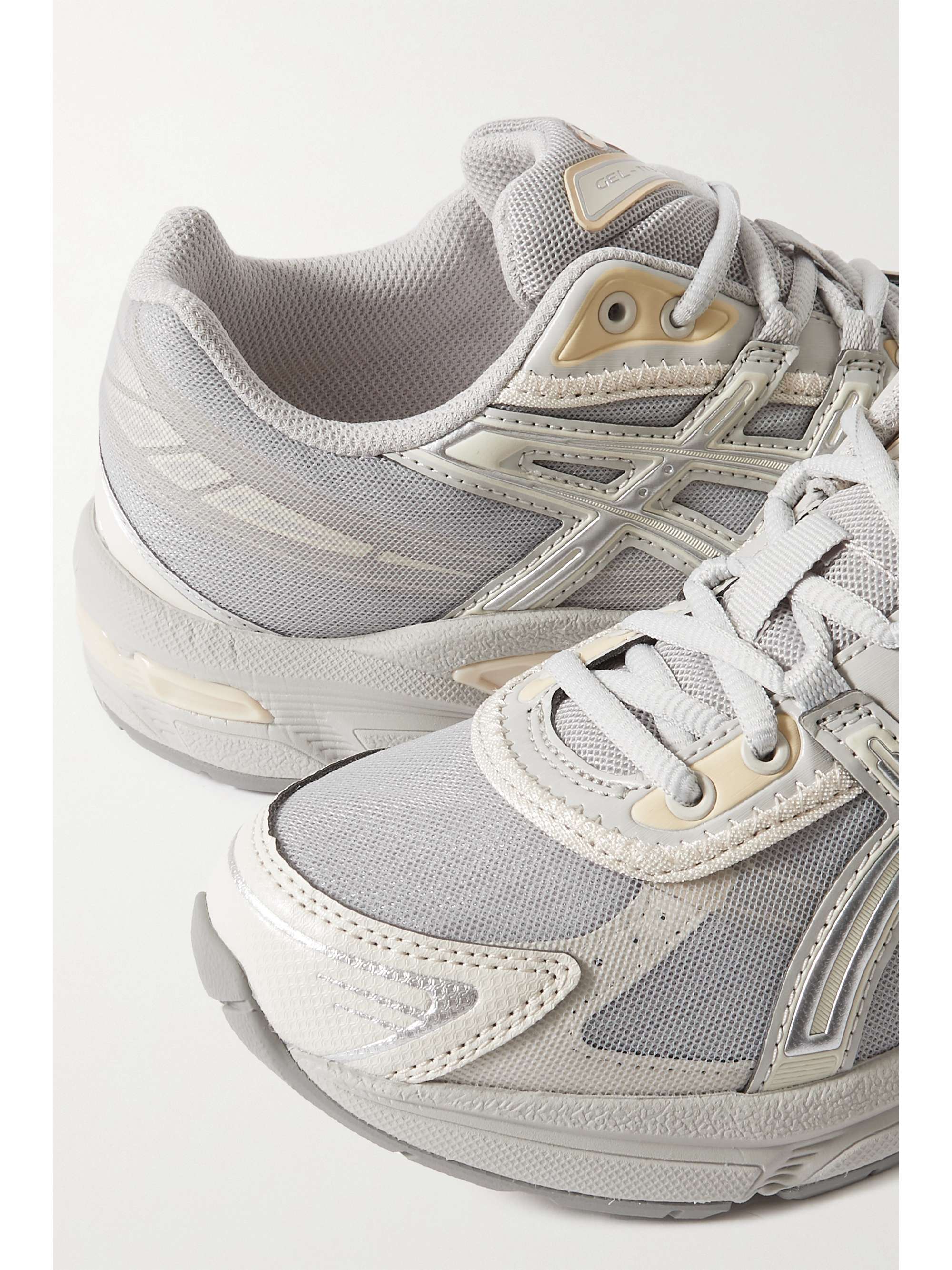 ASICS 