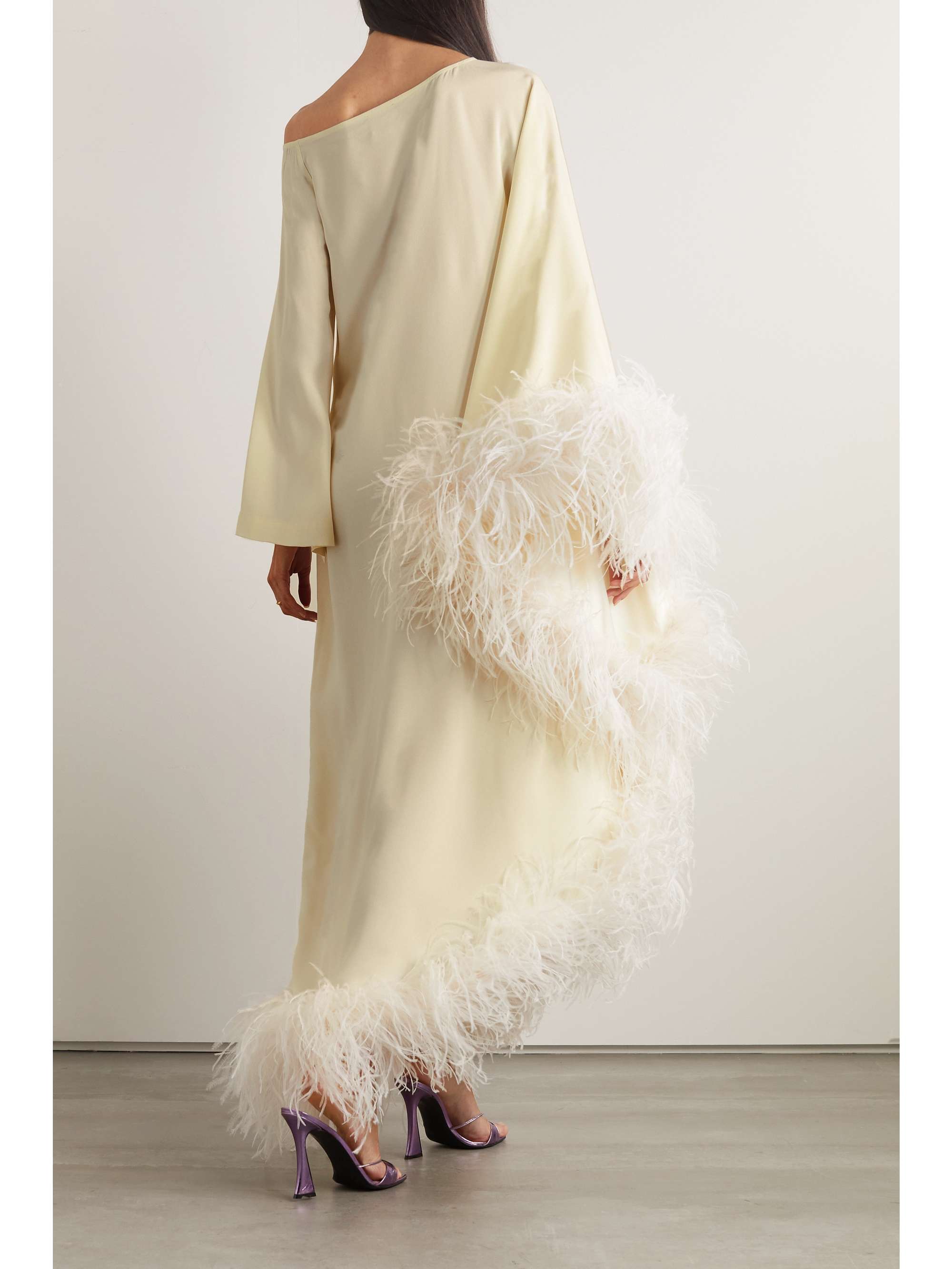 TALLER MARMO Ubud asymmetrisches Maxikleid aus Crêpe mit Federn