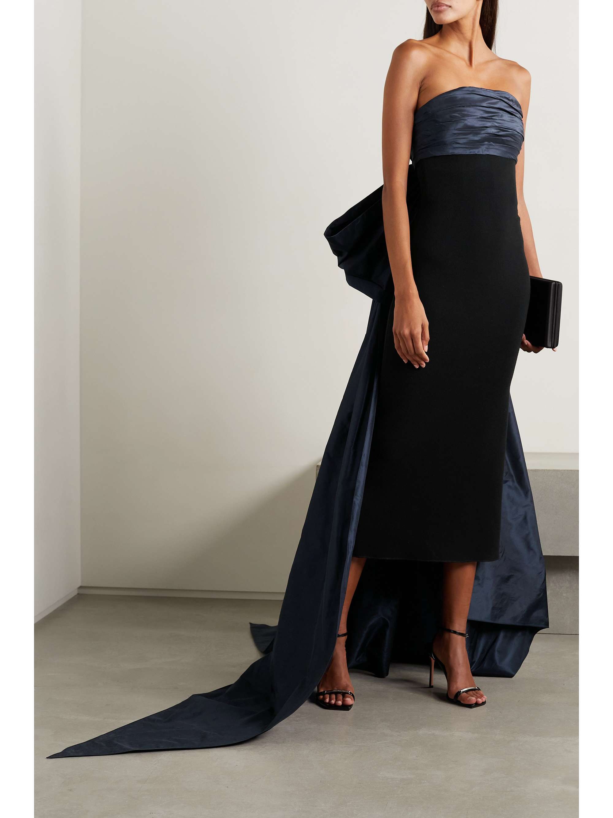 OSCAR DE LA RENTA Bow-embellished taffeta and stretch-knit gown