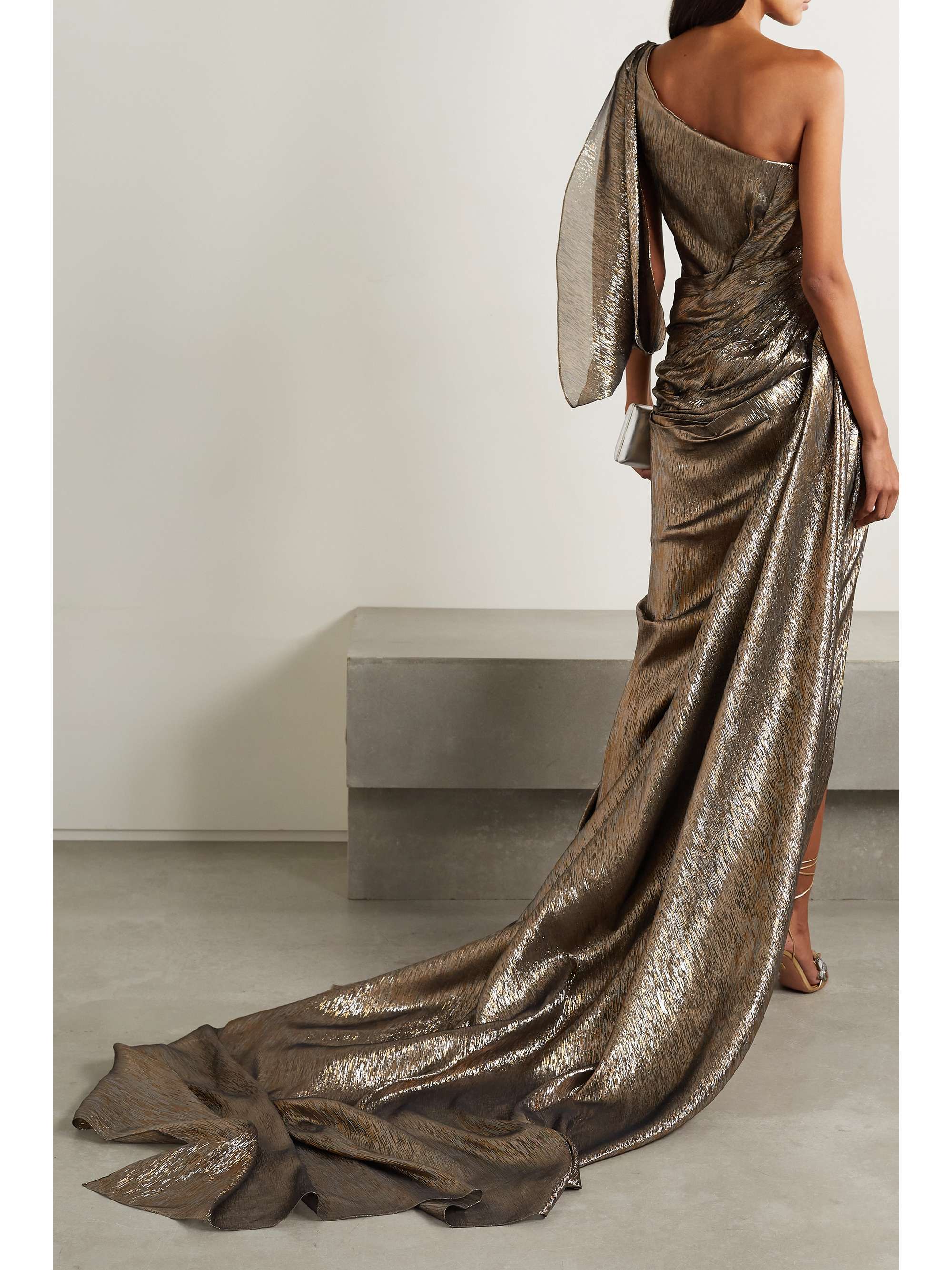 OSCAR DE LA RENTA One-shoulder draped silk-blend lamé gown