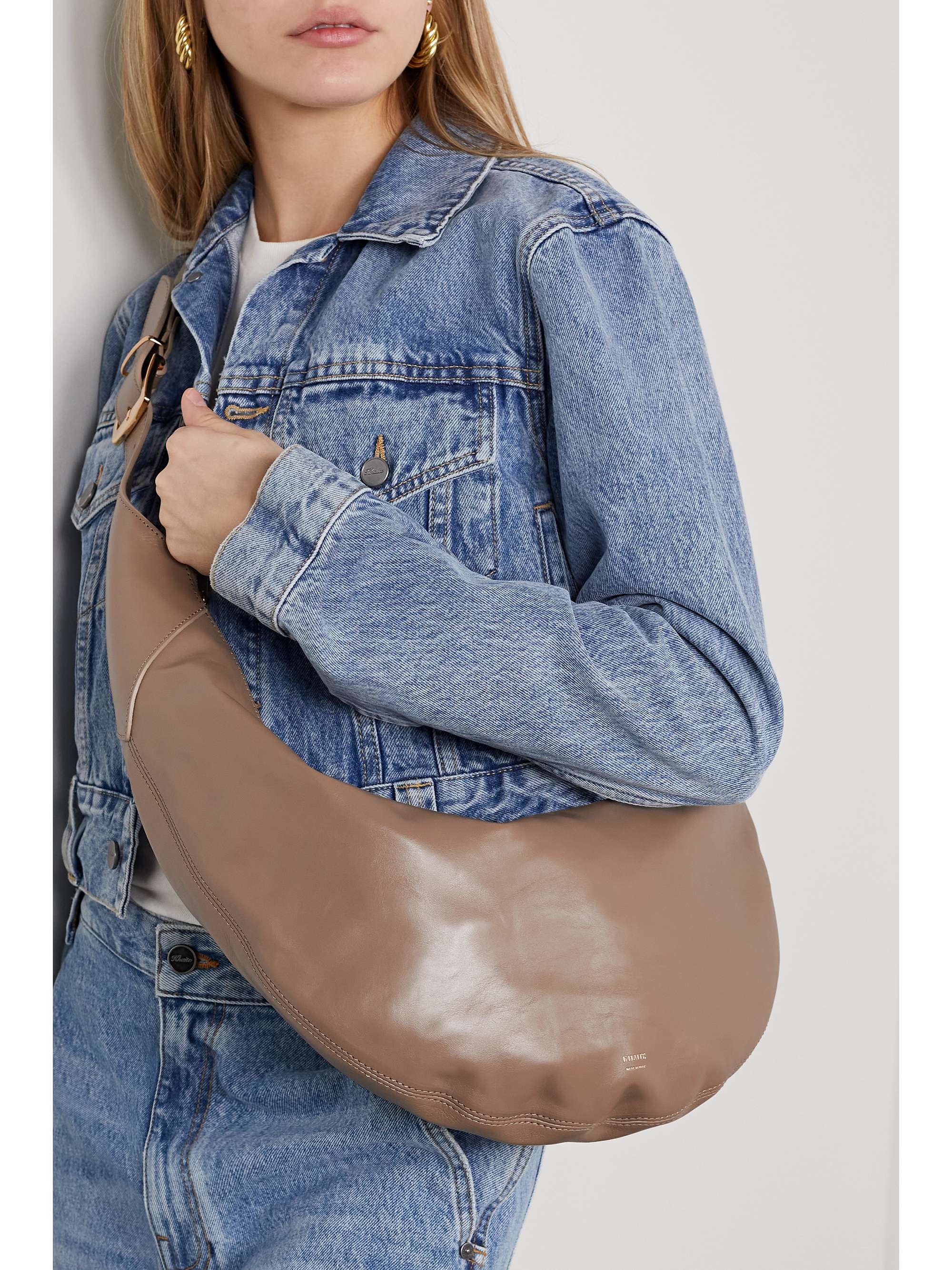 KHAITE August Schultertasche aus Leder