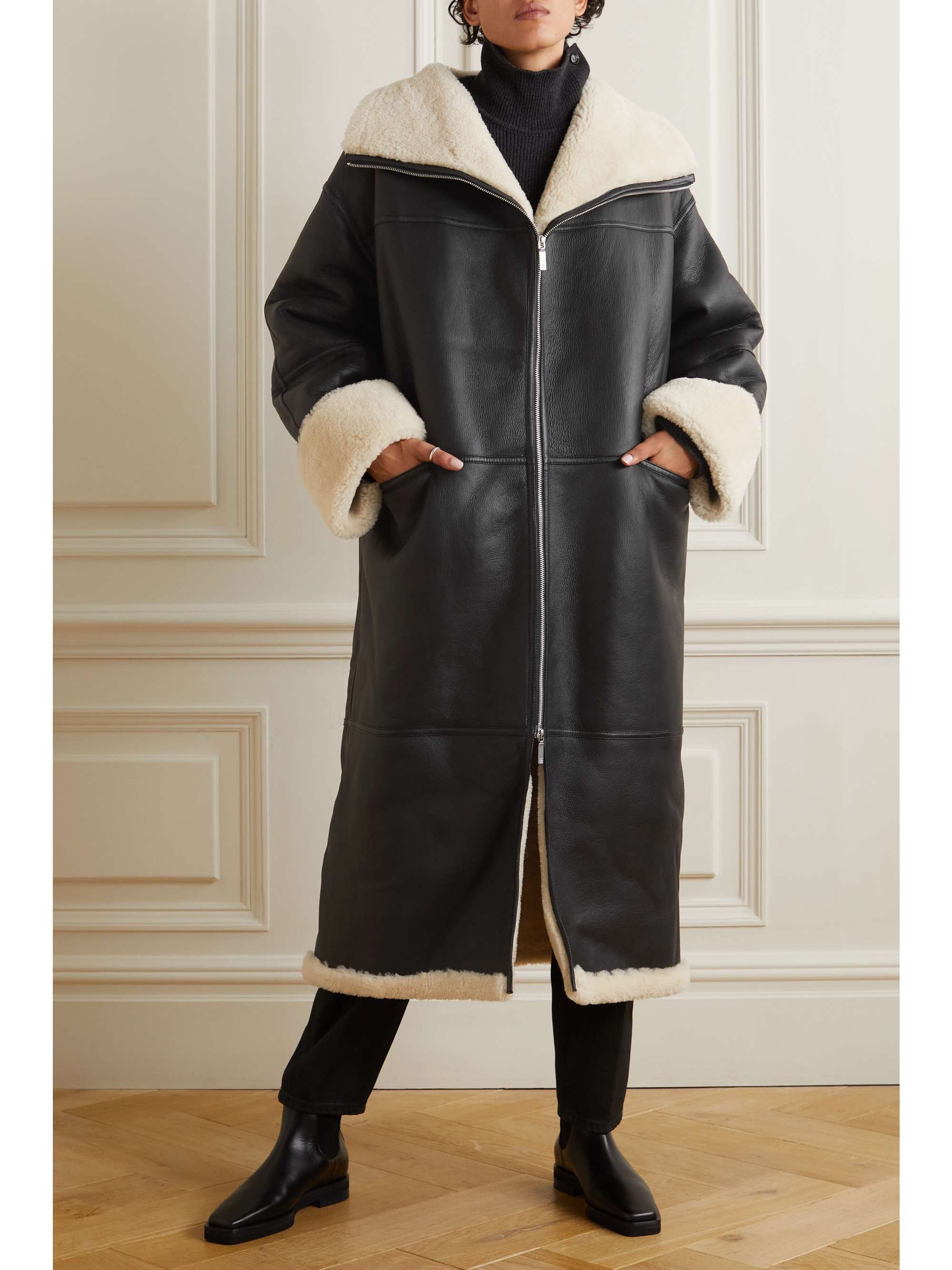 TOTEME Signature Mantel aus Shearling