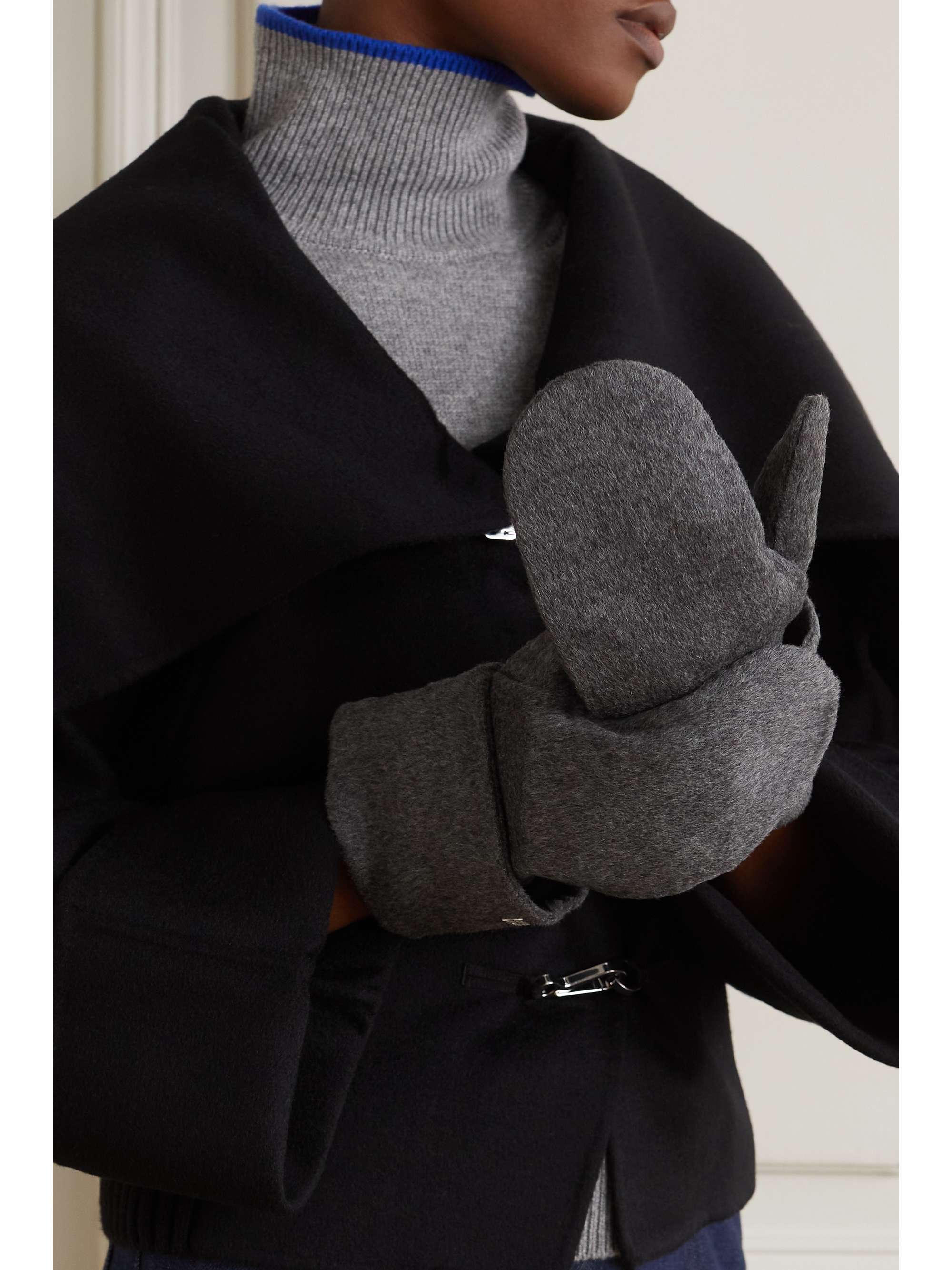 TOTEME Cashmere mittens