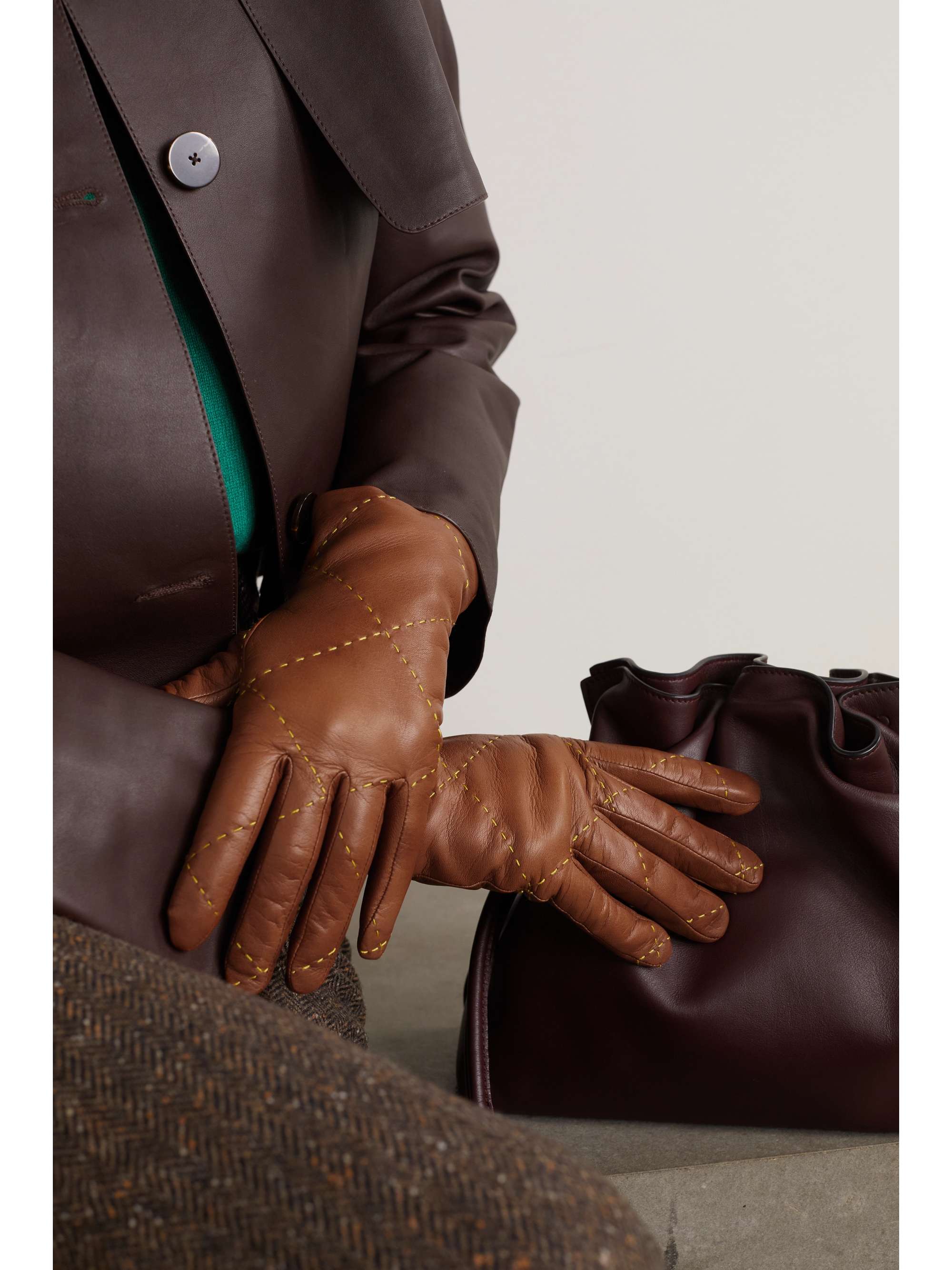 AGNELLE Cashmere-lined embroidered leather gloves