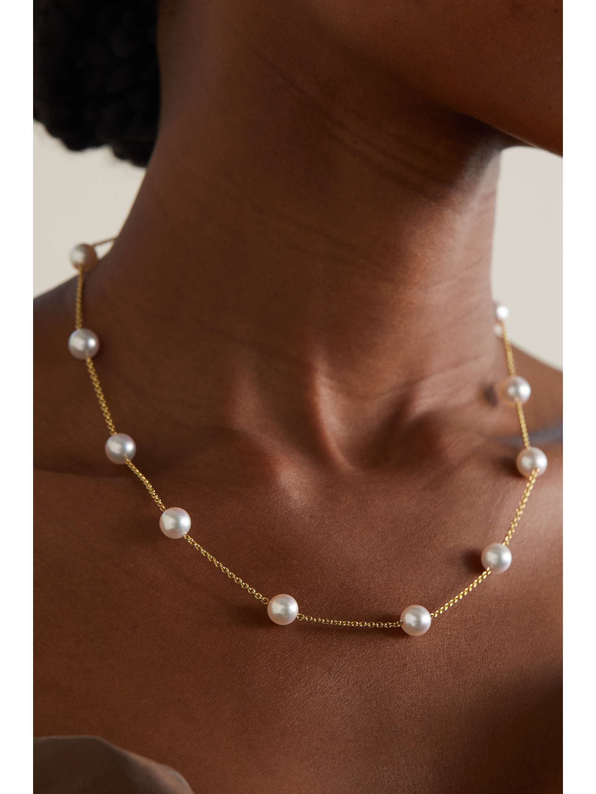 MIKIMOTO عقد من الذهب عيار 18 قيراطاً واللؤلؤ