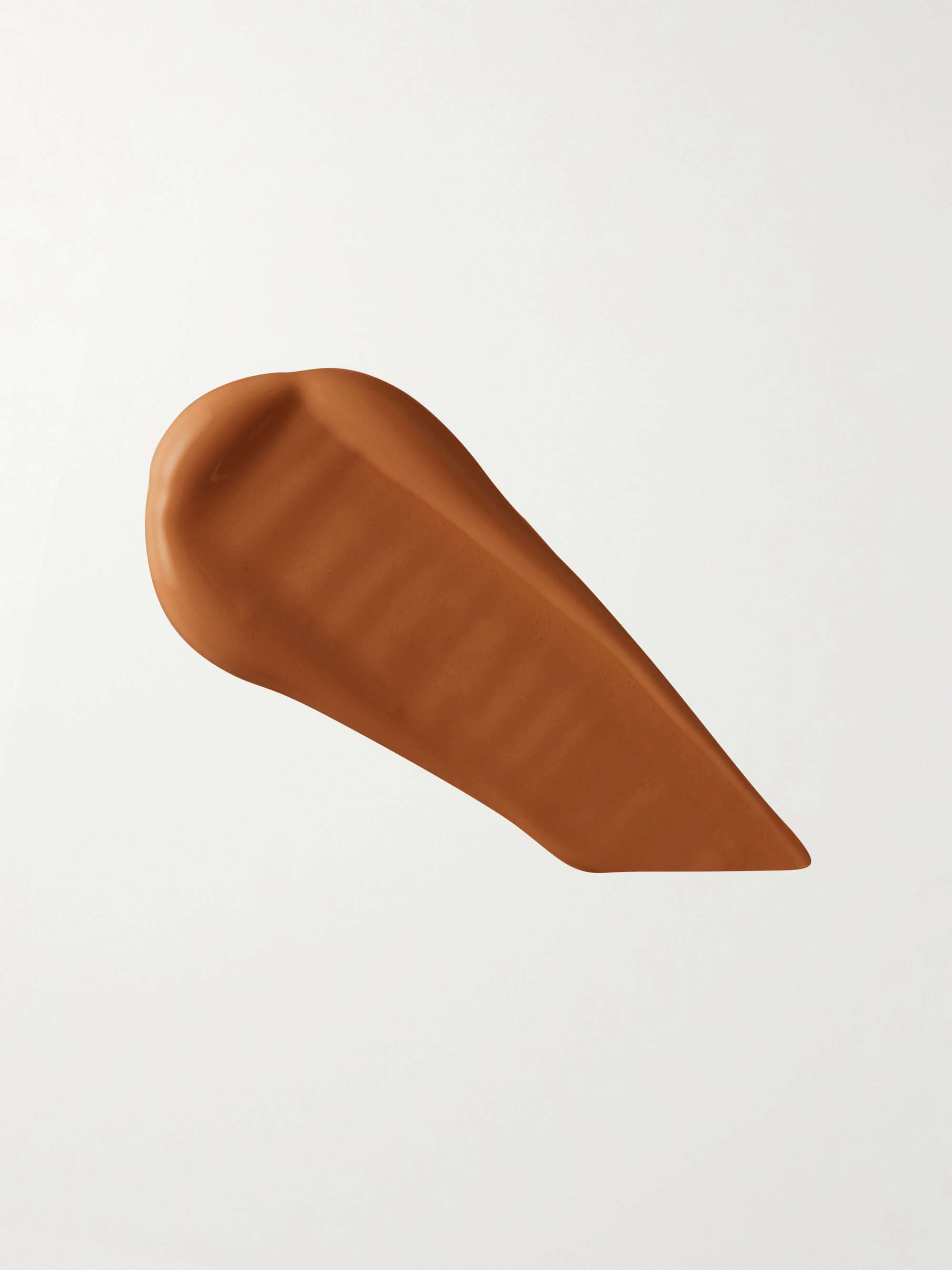 CHARLOTTE TILBURY Airbrush Flawless Foundation – 6 Warm, 30 ml – Foundation