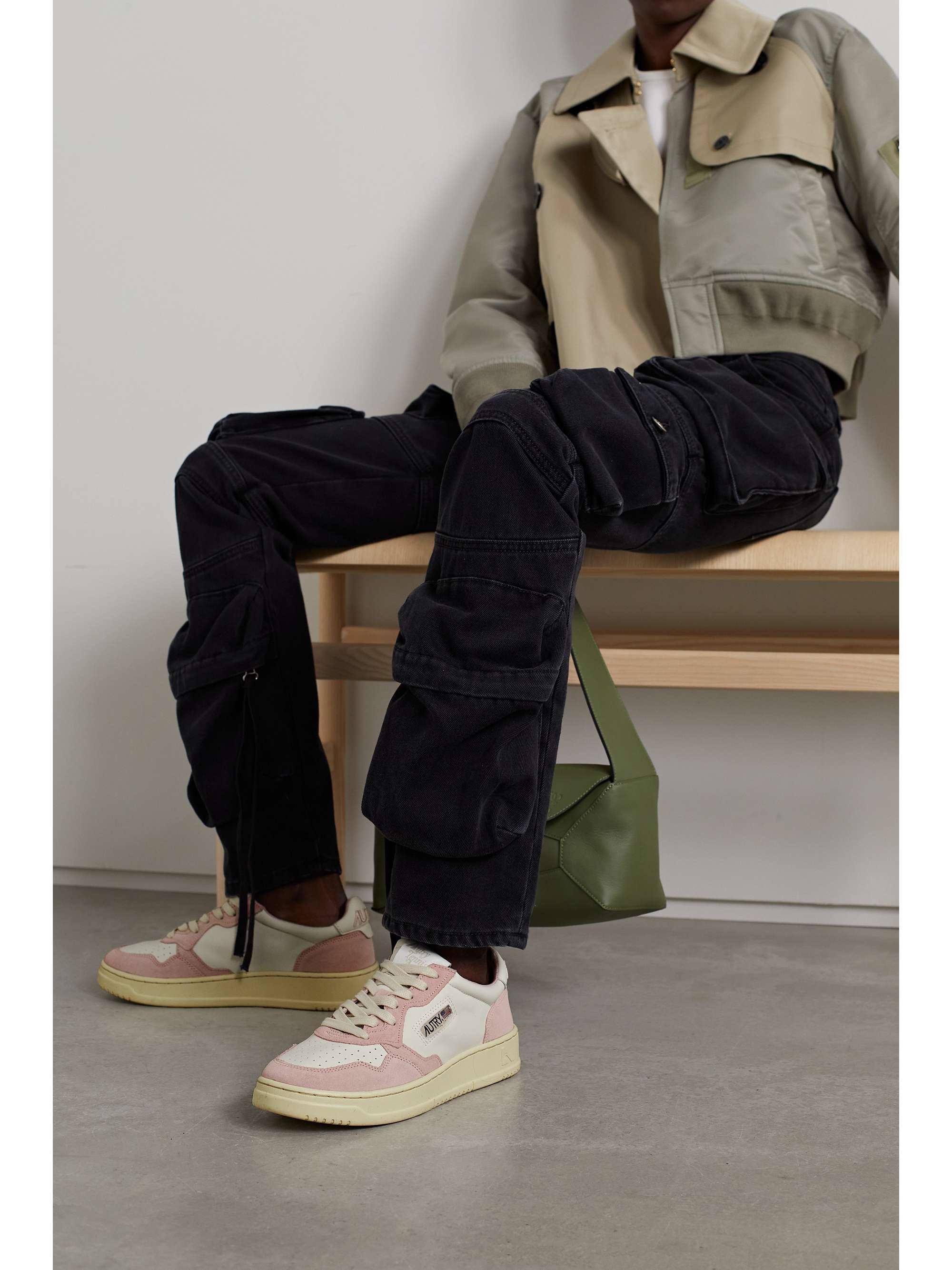 AUTRY Medalist Low suede and leather sneakers