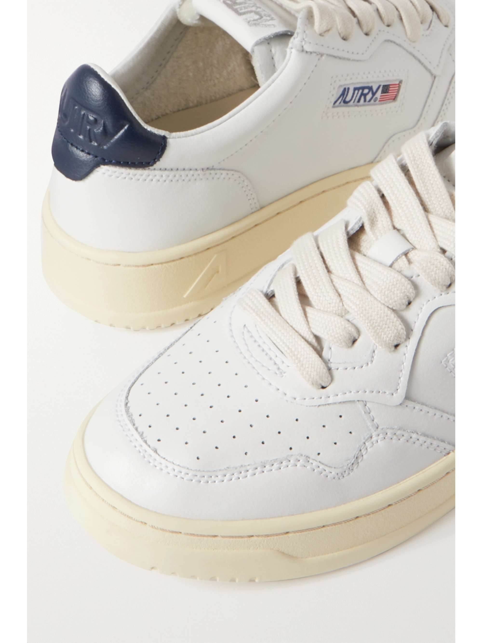 AUTRY Medalist Low leather sneaker