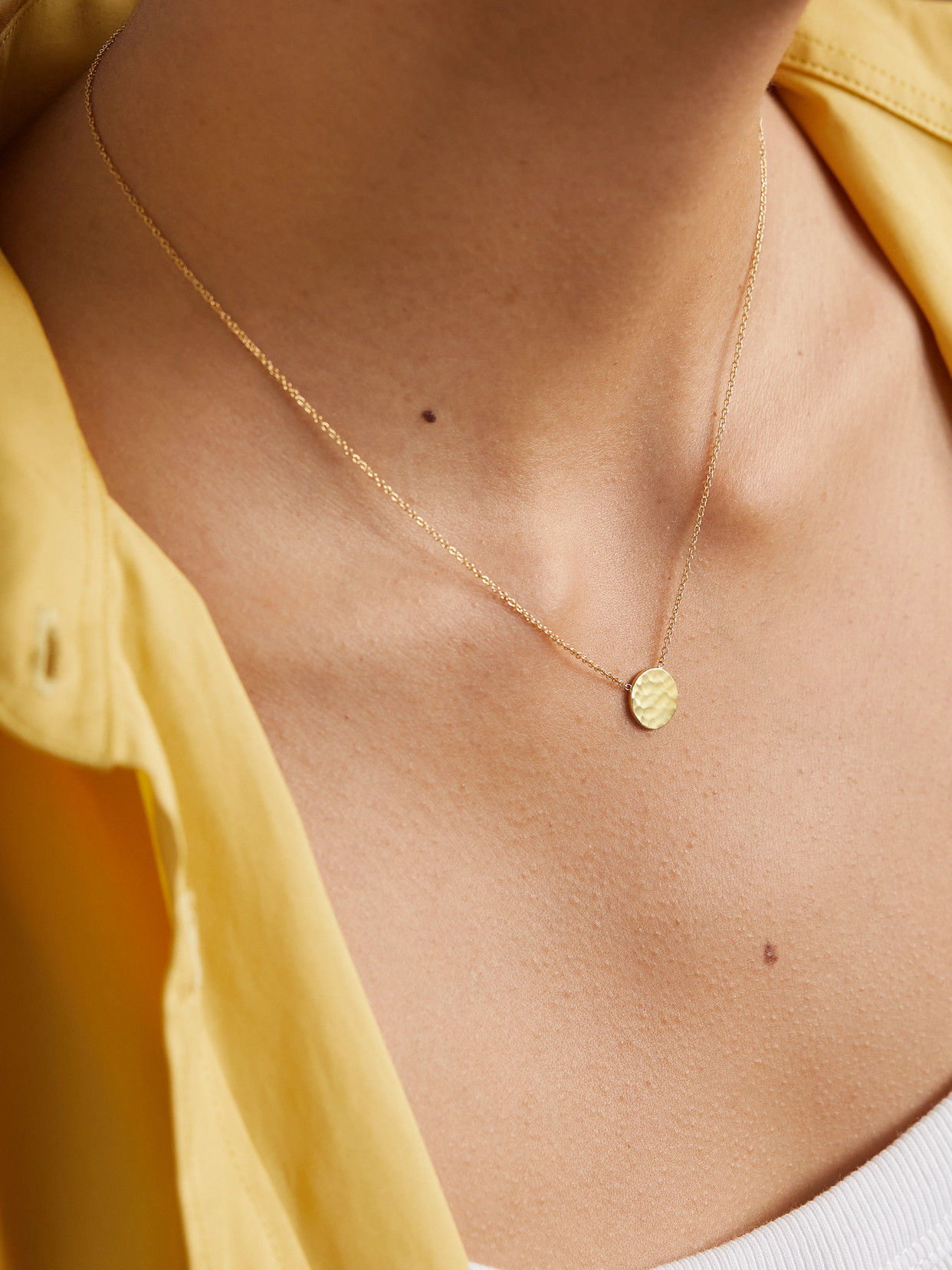 Jennifer Meyer Mini Hammered Disc 18-karat Gold Necklace In Gold