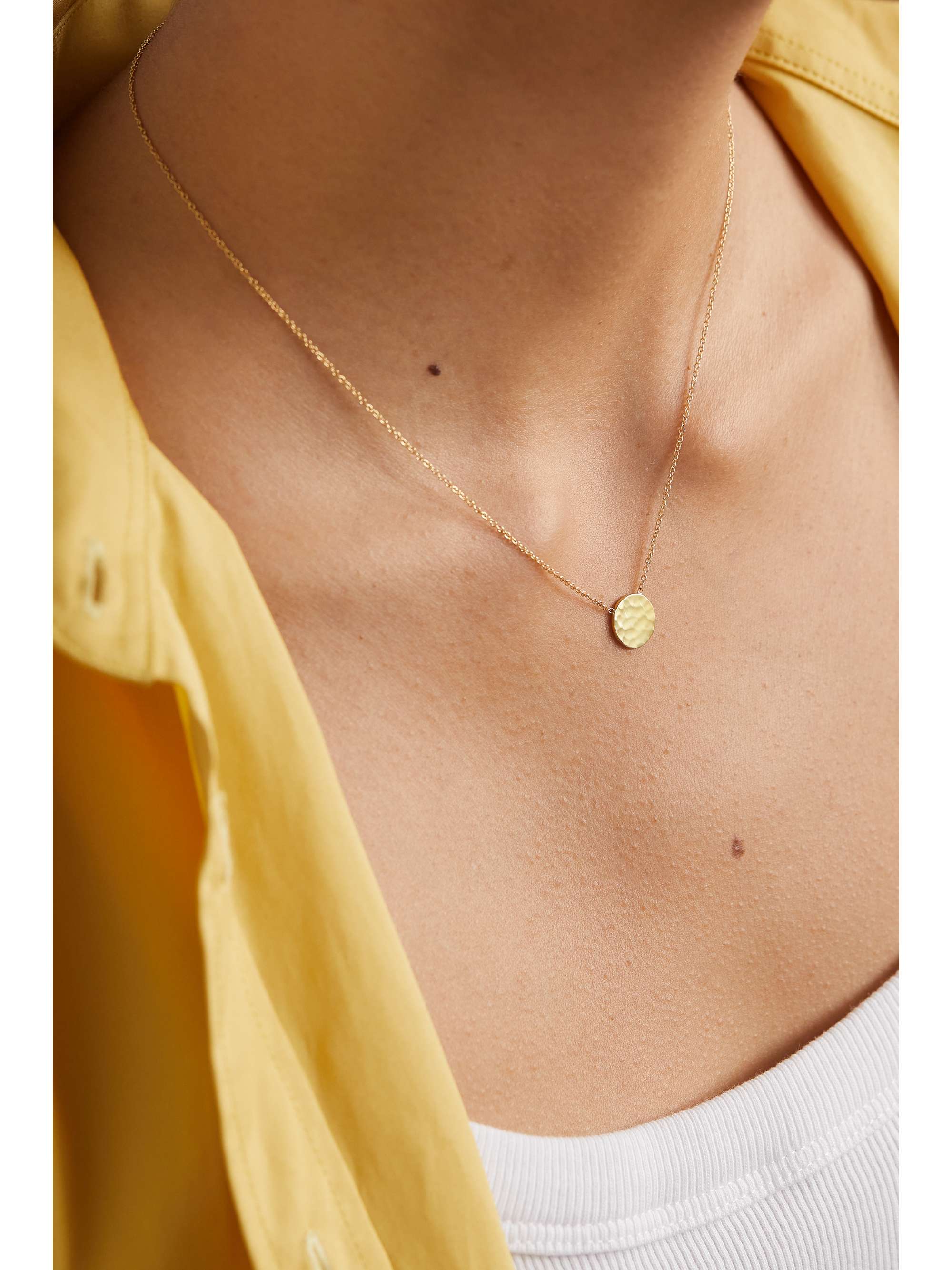 JENNIFER MEYER Mini Hammered Disc 18-karat gold necklace