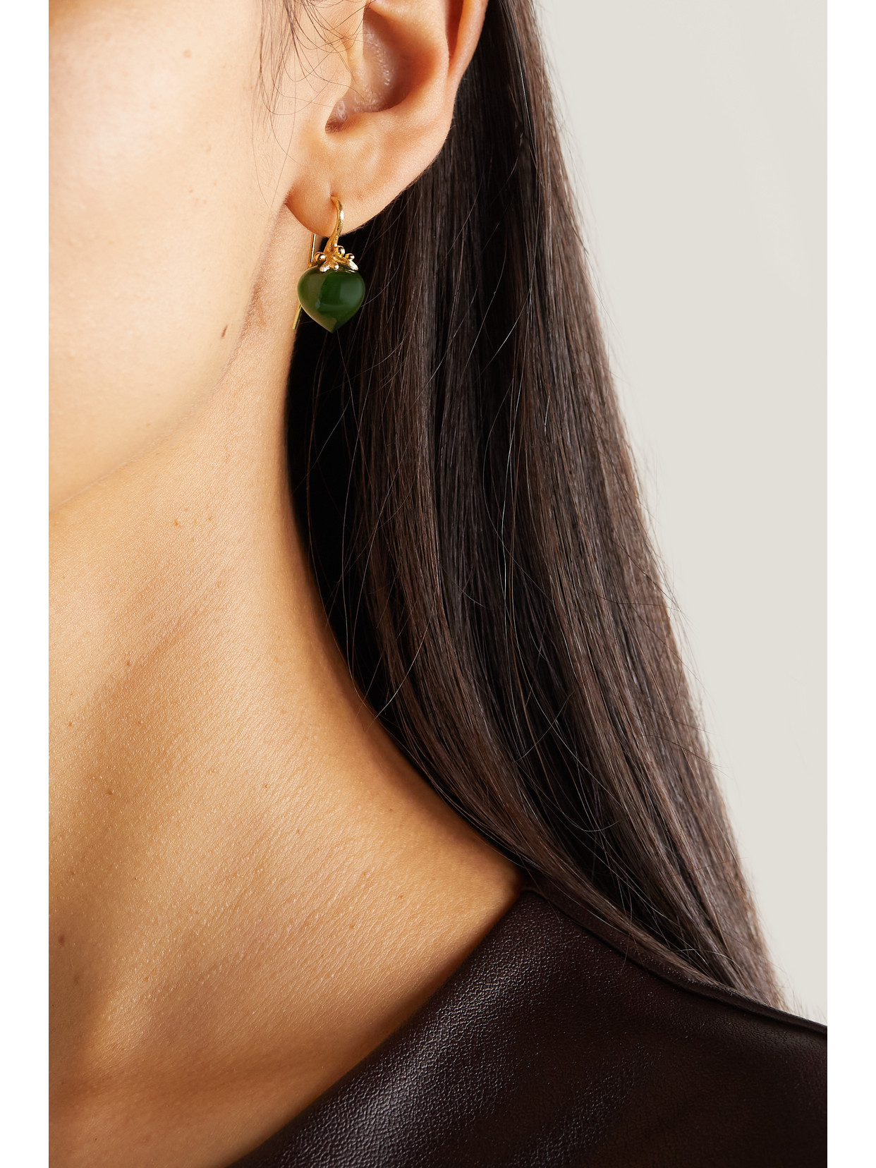 Shop Ole Lynggaard Copenhagen Dew Drops Large 18-karat Gold Serpentine Earrings In Green