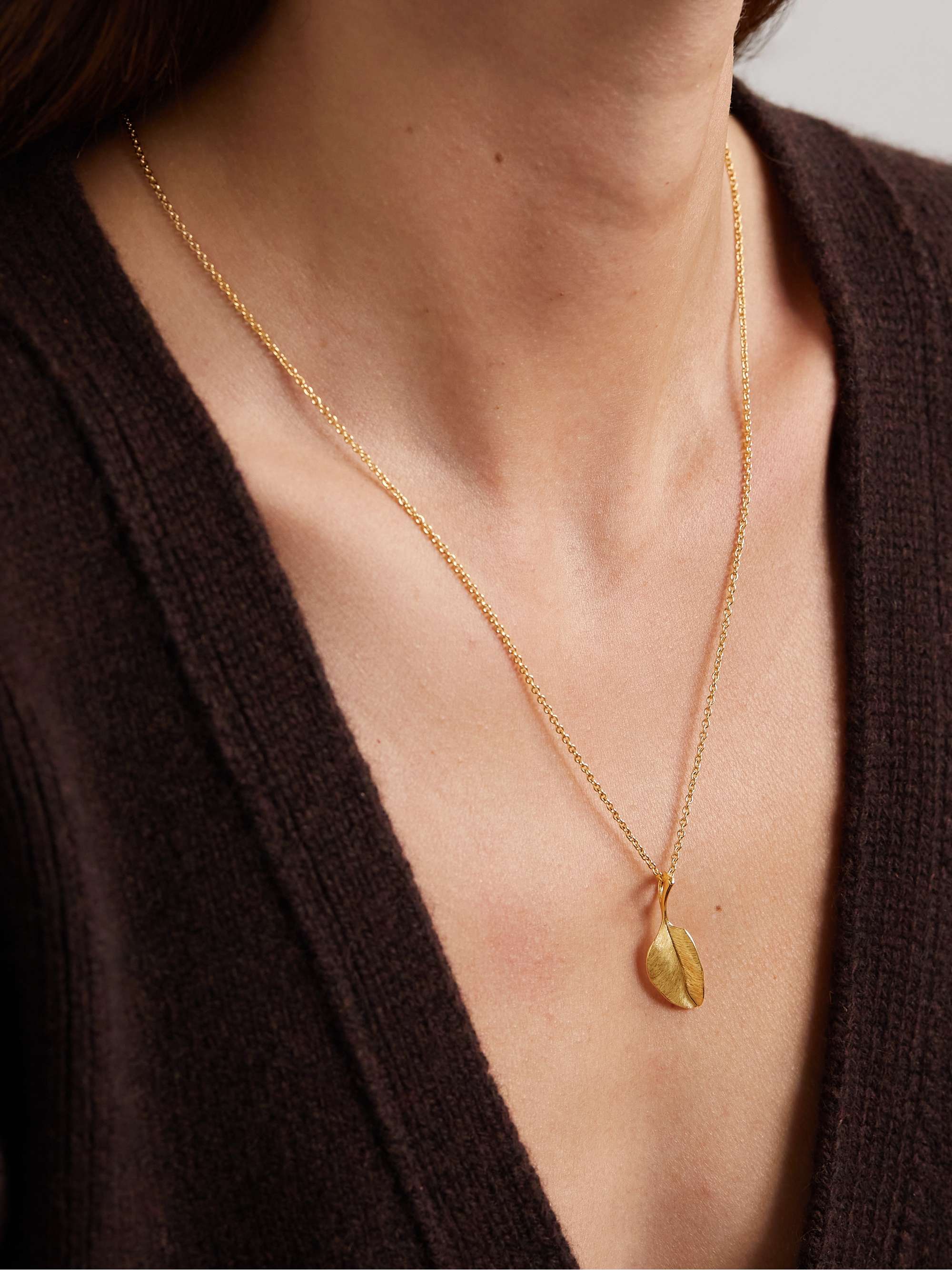 18 karat gold locket discount