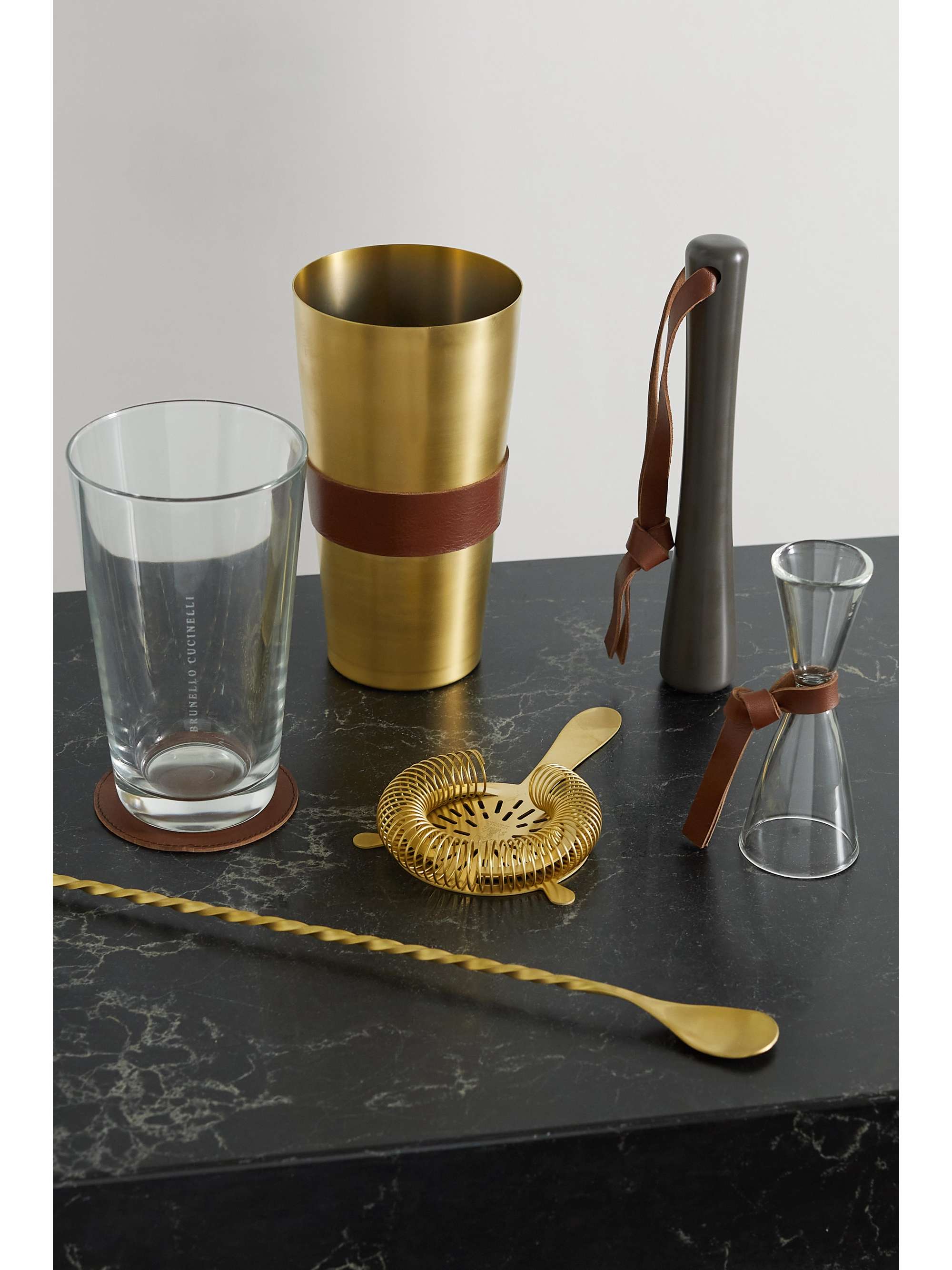 BRUNELLO CUCINELLI Set de cocktail en verre, métal doré et cuir