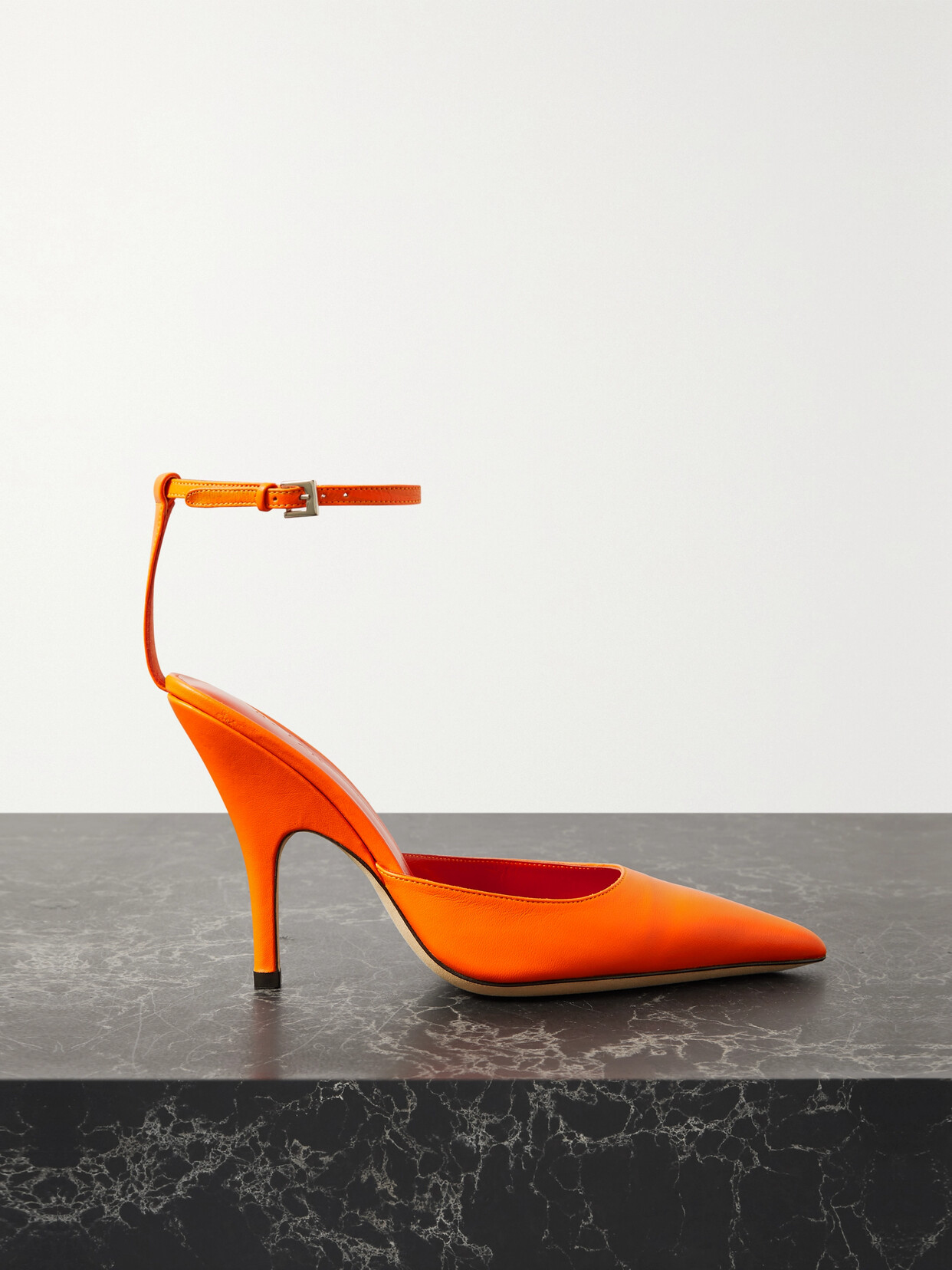 BY FAR - Eliza Leather Pumps - Orange