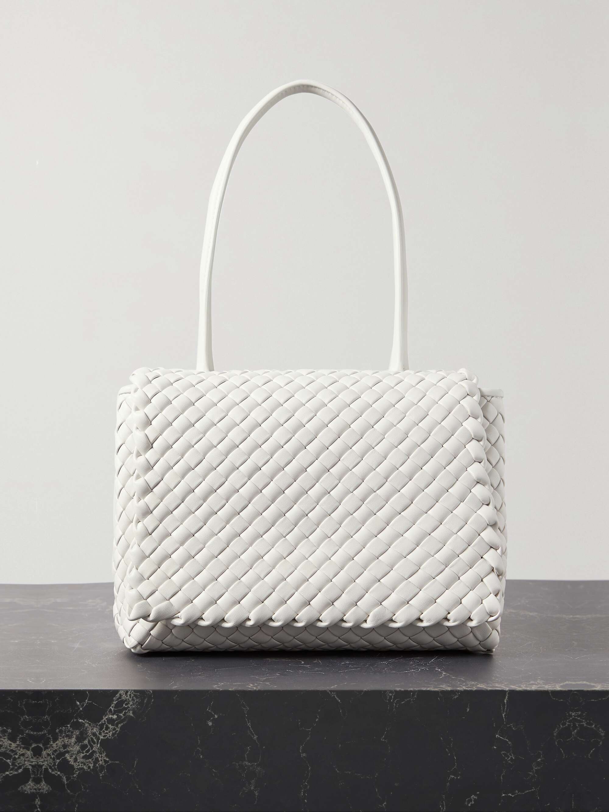 BOTTEGA VENETA Patti intrecciato leather shoulder bag | NET-A-PORTER