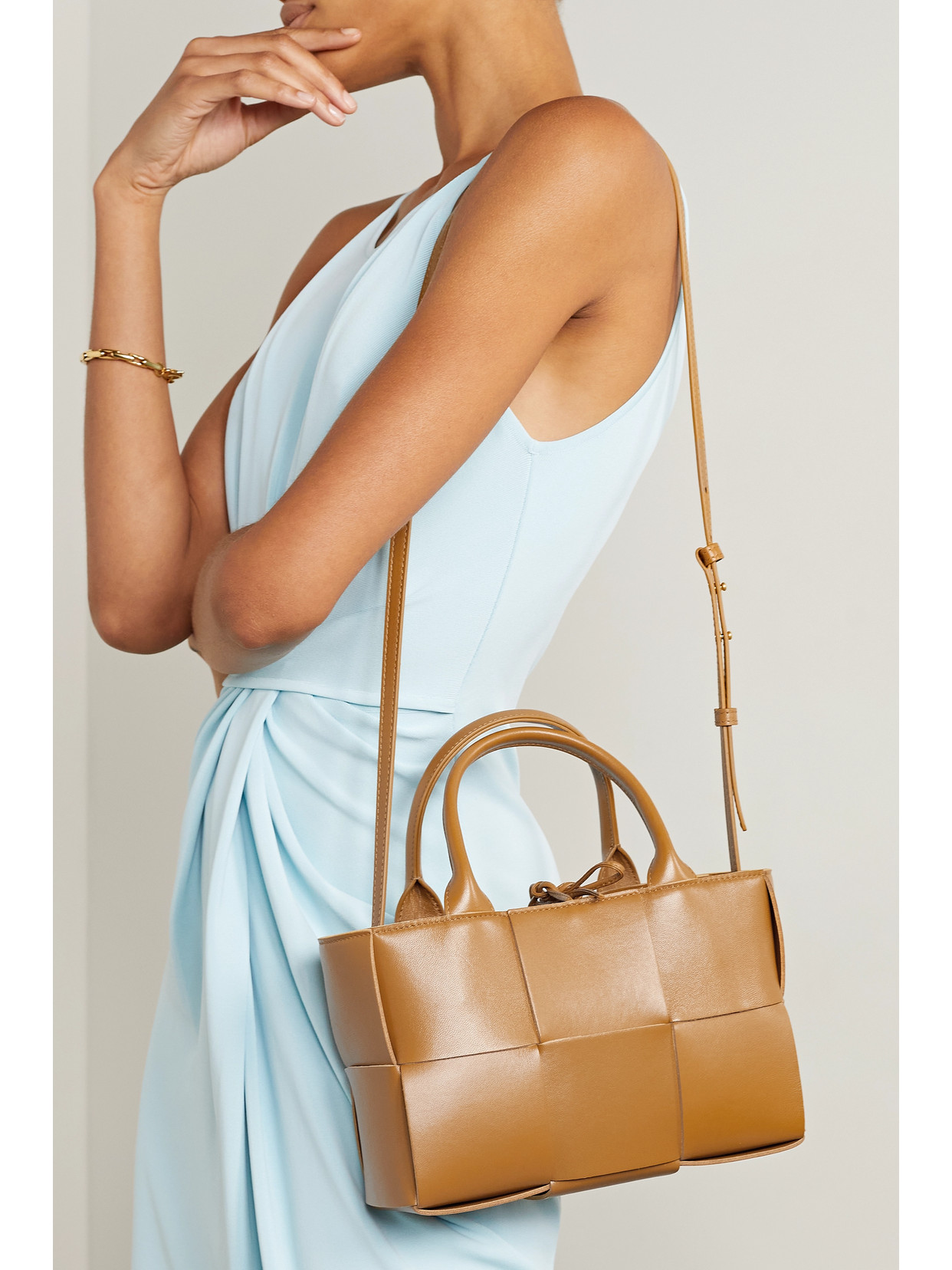 Bottega Veneta Arco Mini Intrecciato Leather Tote In Gold