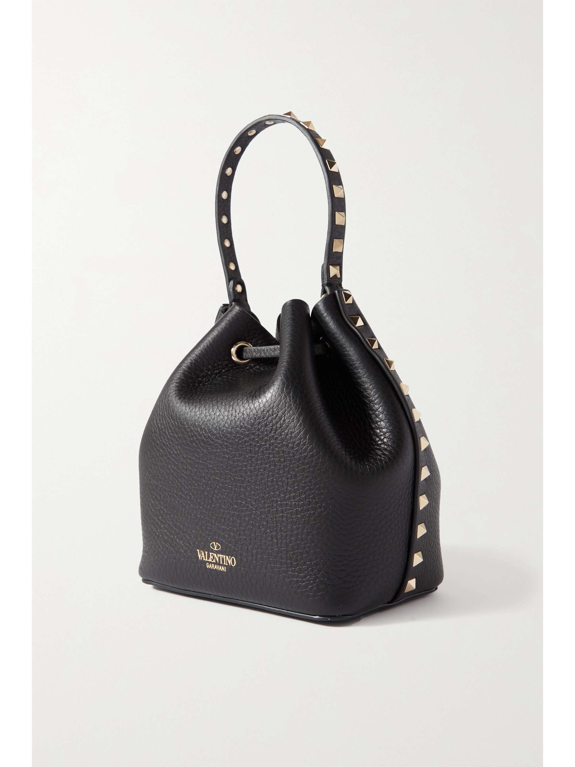 VALENTINO GARAVANI Valentino Garavani rockstud textured-leather bucket bag
