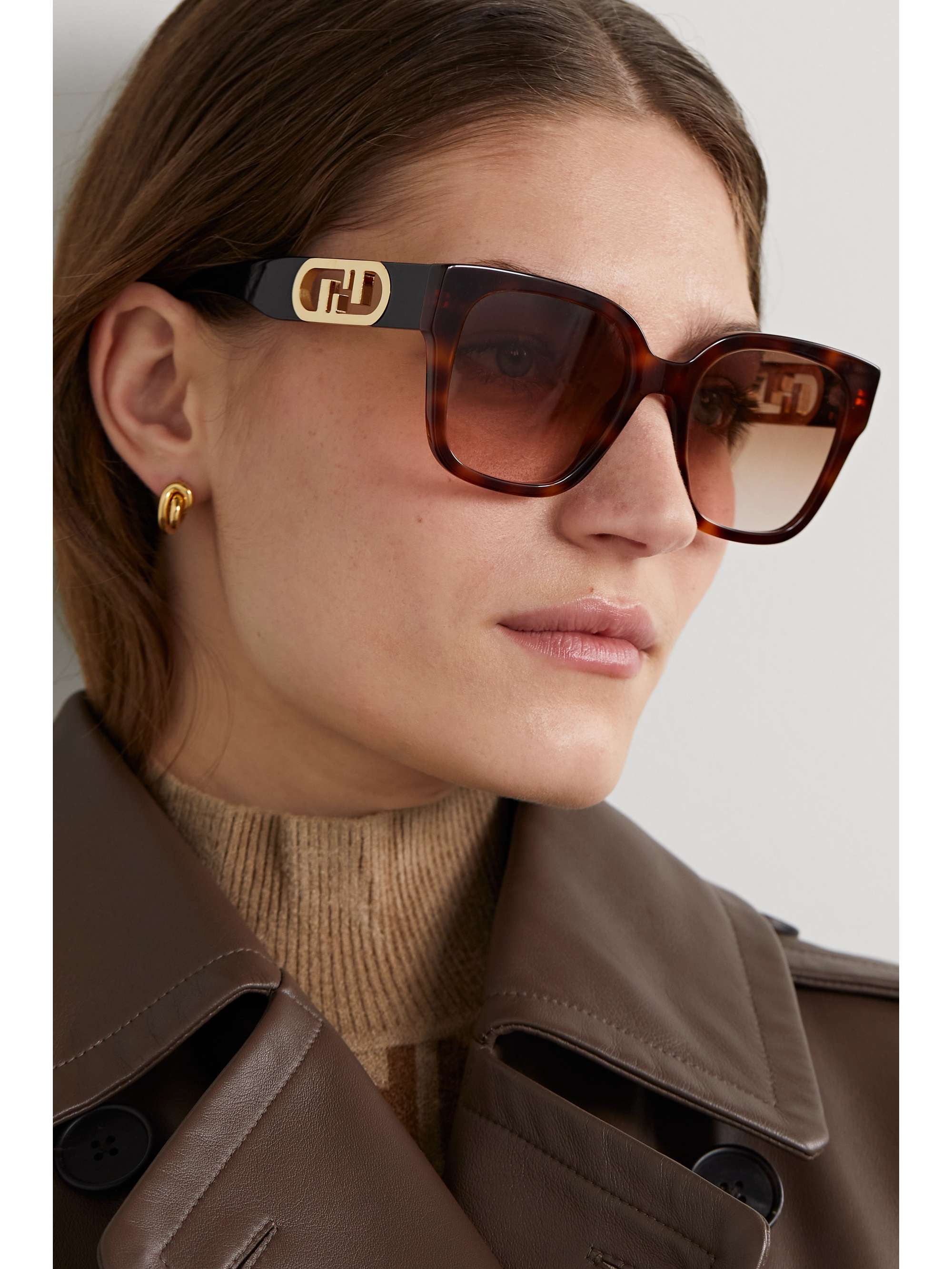 FENDI EYEWEAR نظارات شمسية O'Lock بإطار مربّع كبير الحجم من الأسيتات بنقشة صدفة السلحفاة