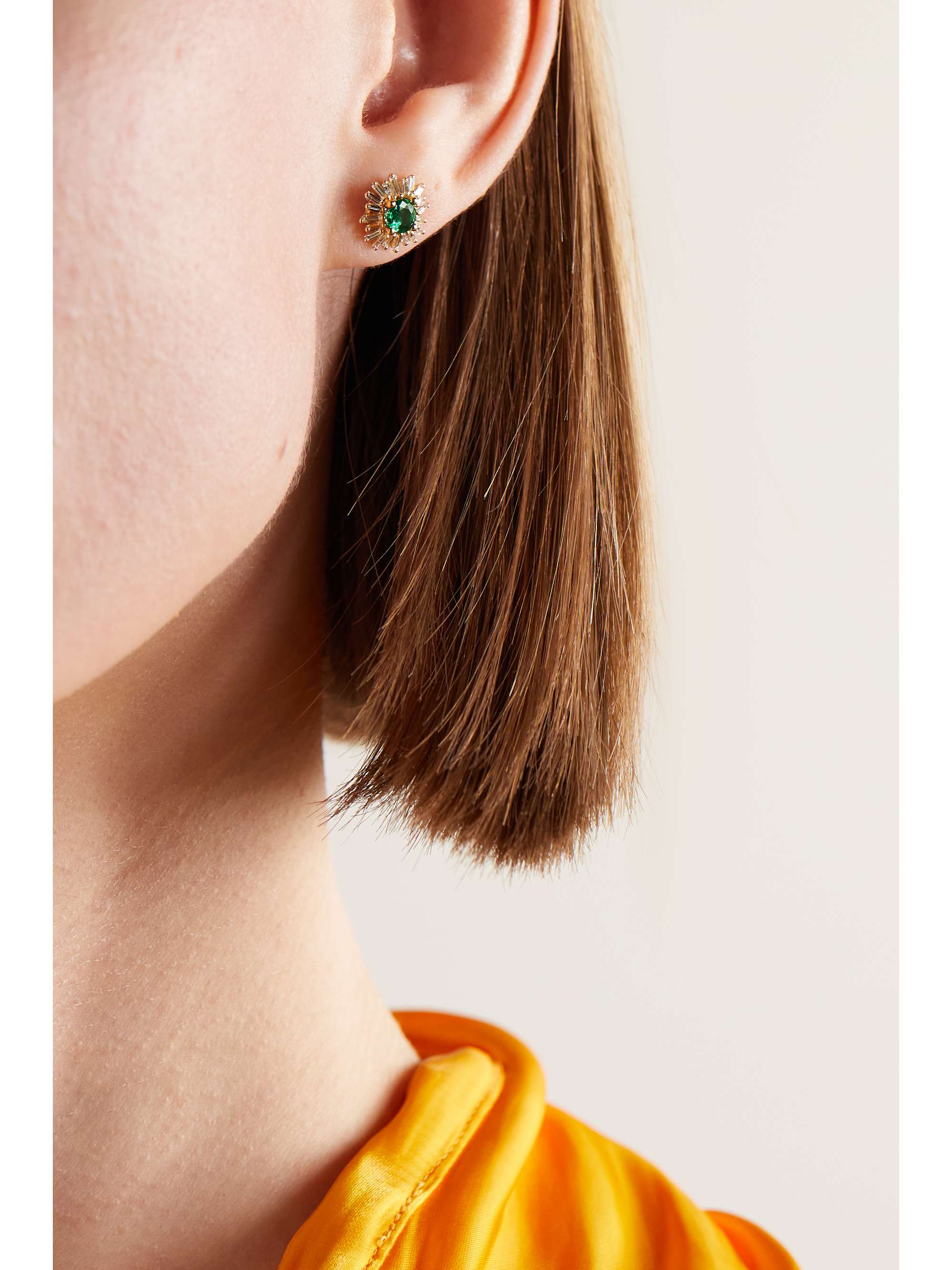 SUZANNE KALAN 18-karat gold, emerald and diamond earrings