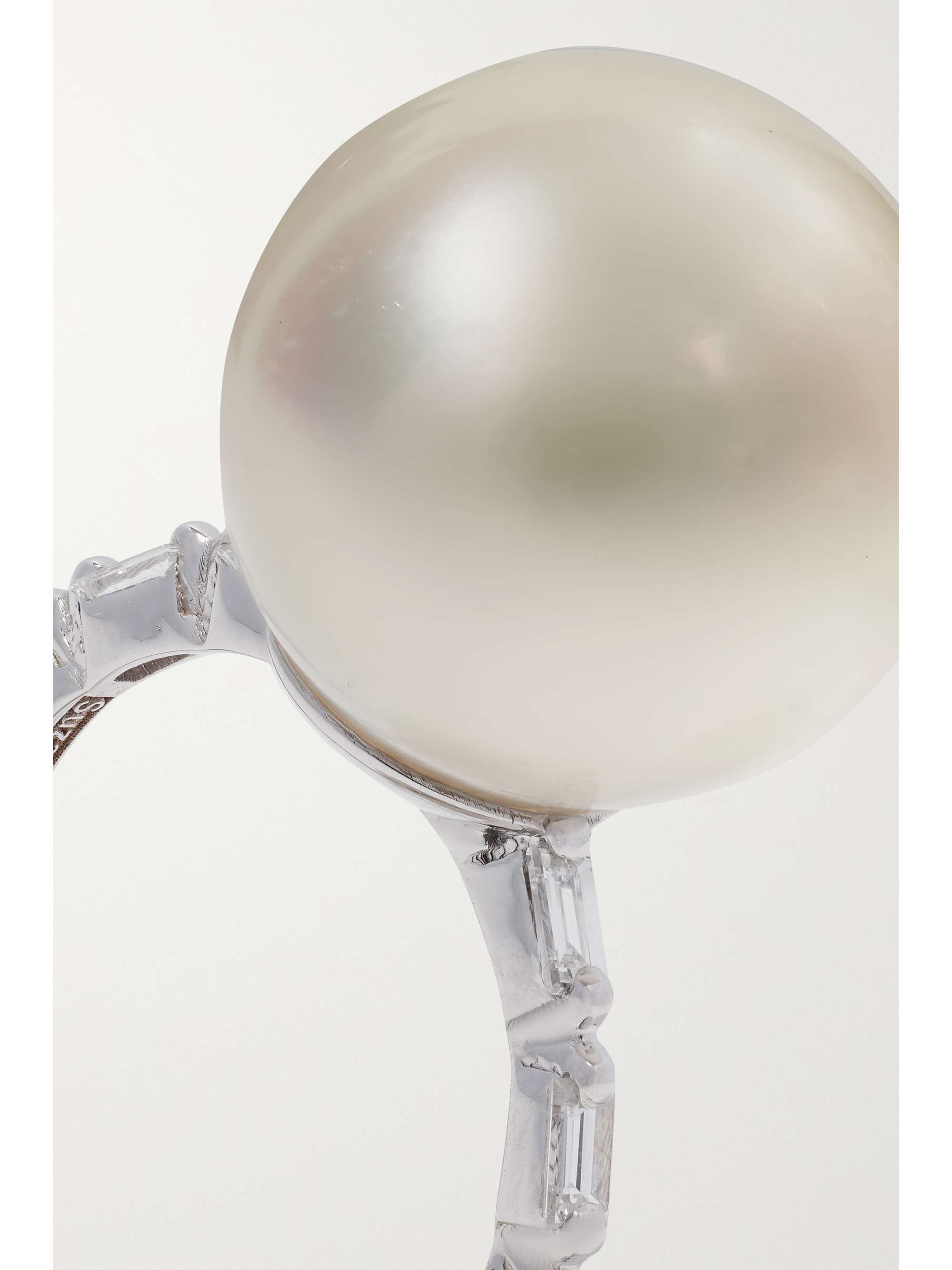 SUZANNE KALAN 18-karat white gold mother-of-pearl ring