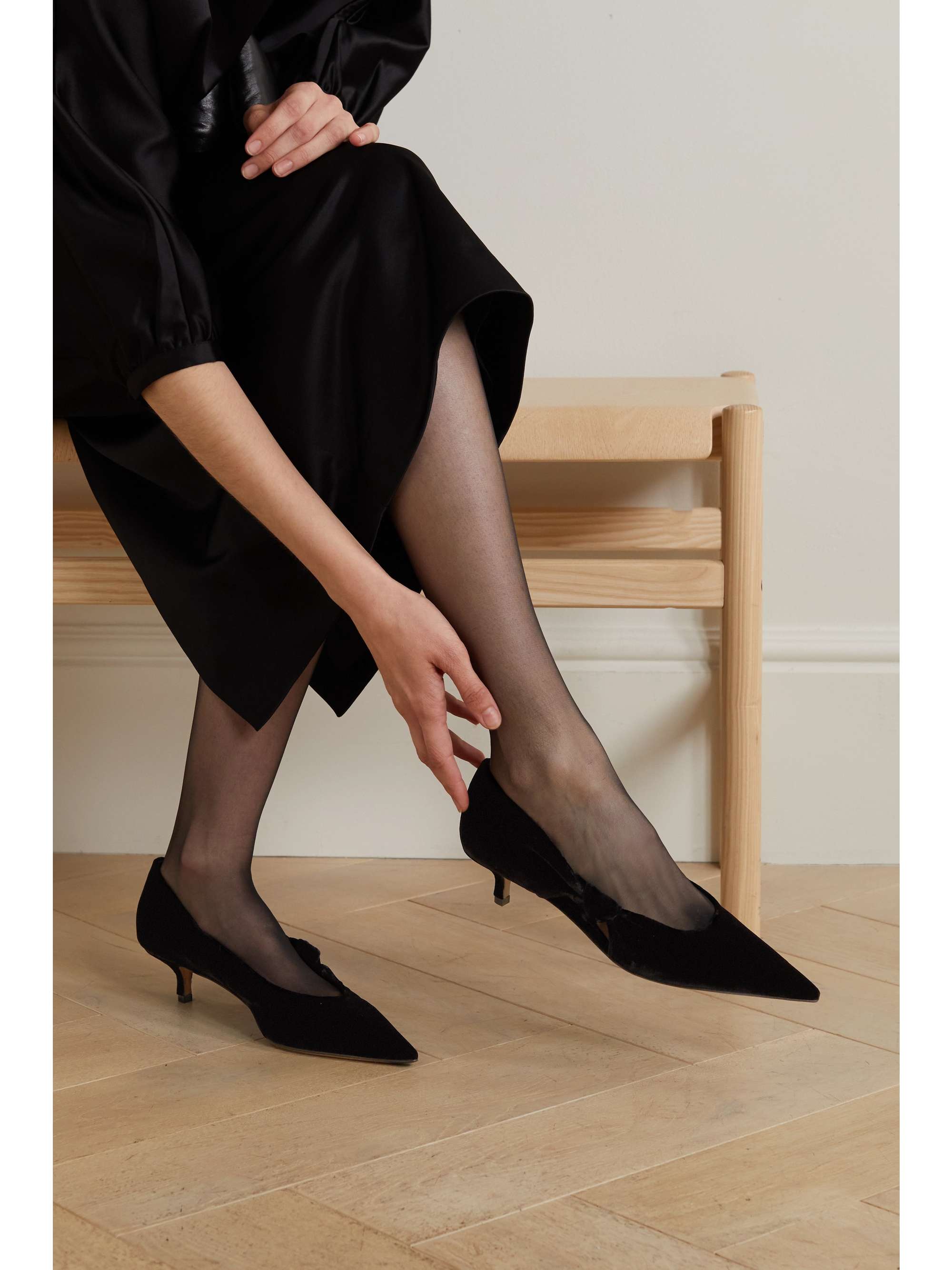 Velvet pumps hotsell