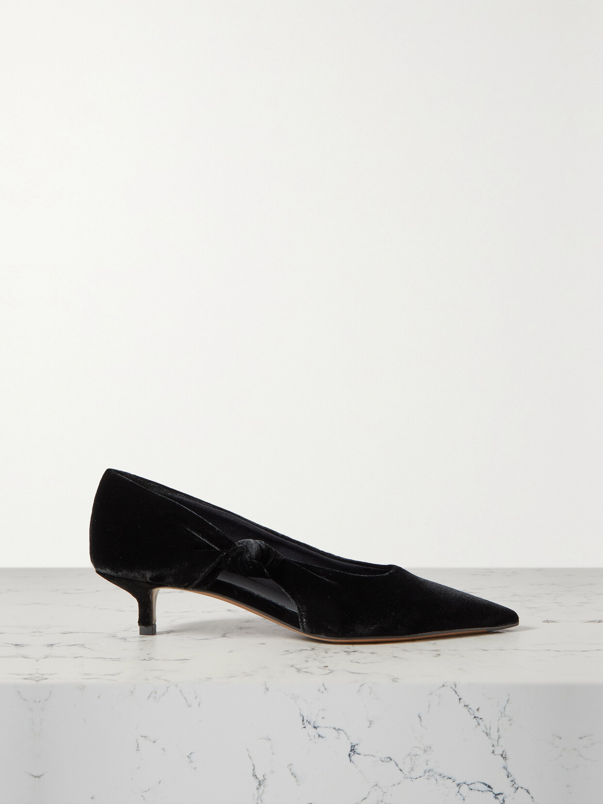 Neous Gunite Knotted Cutout Velvet Pumps In Black