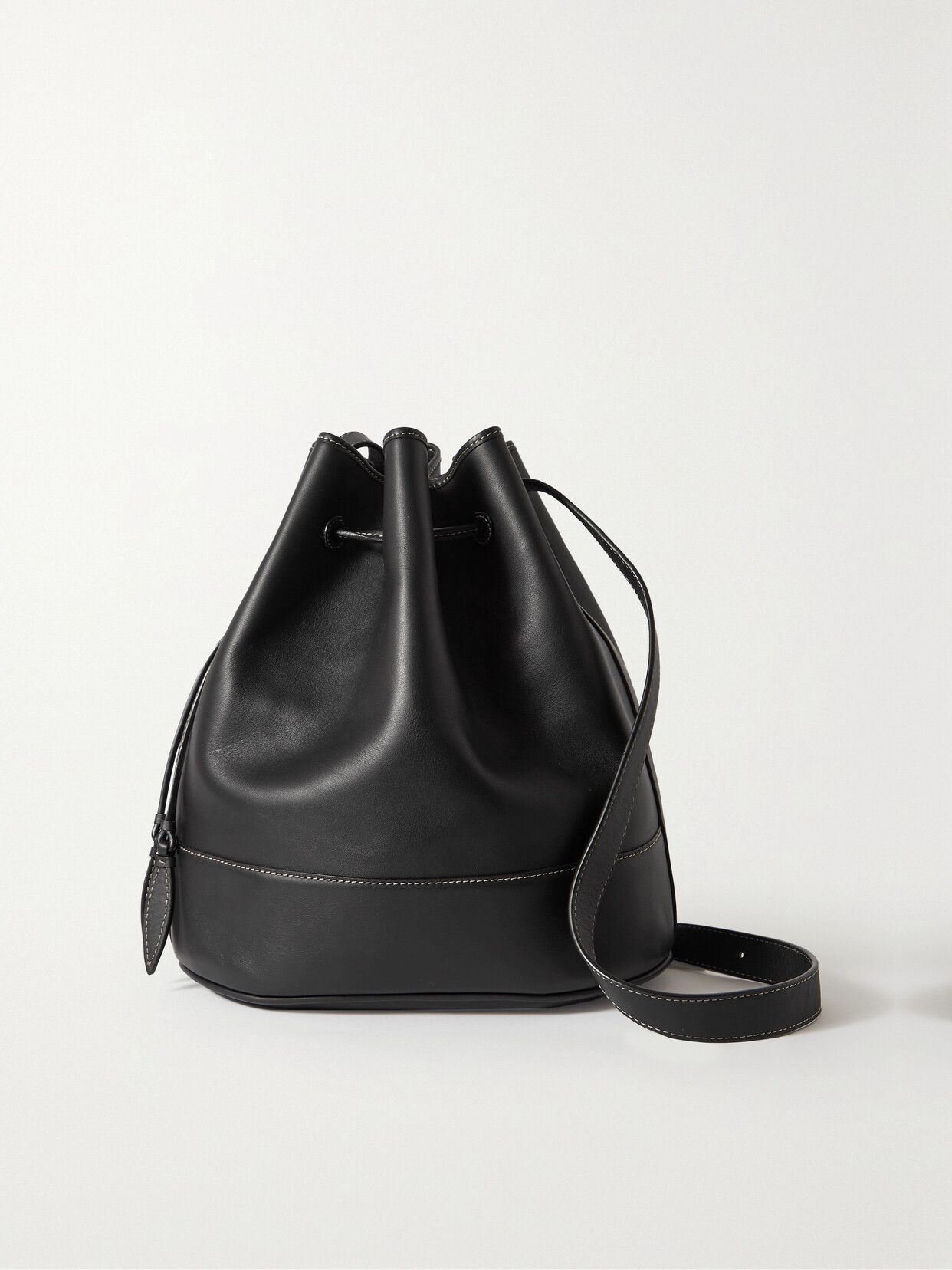 Hunting Season The Extra Large Drawstring Leather Bucket Bag In Black