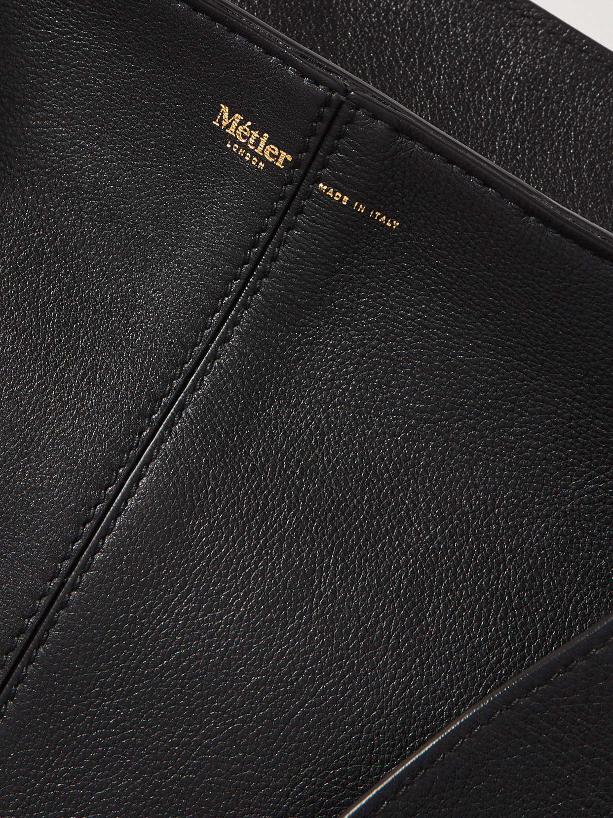 Metier Market Weekend Leather Tote In Black