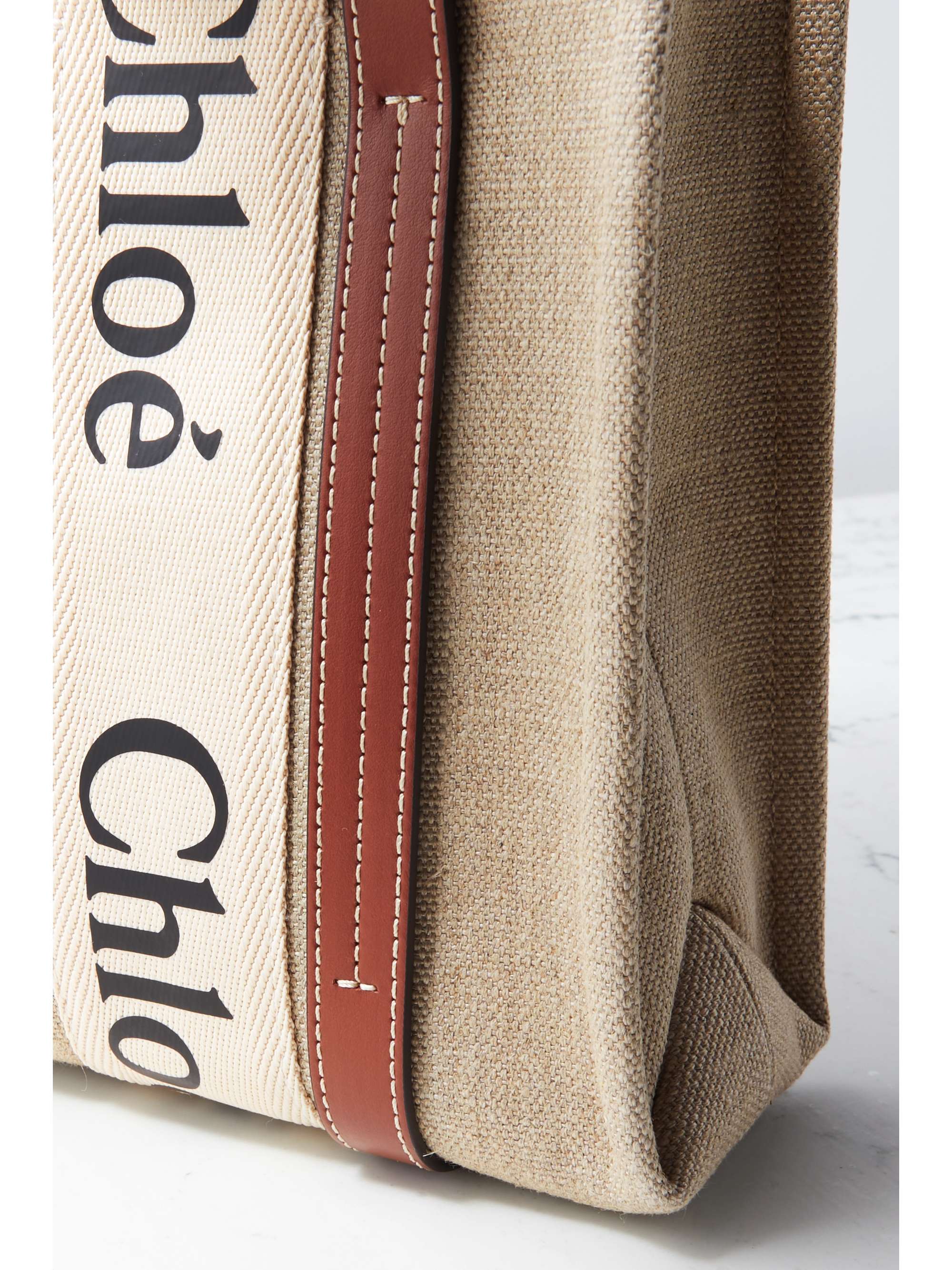 CHLOÉ + NET SUSTAIN Woody small embroidered leather-trimmed linen tote