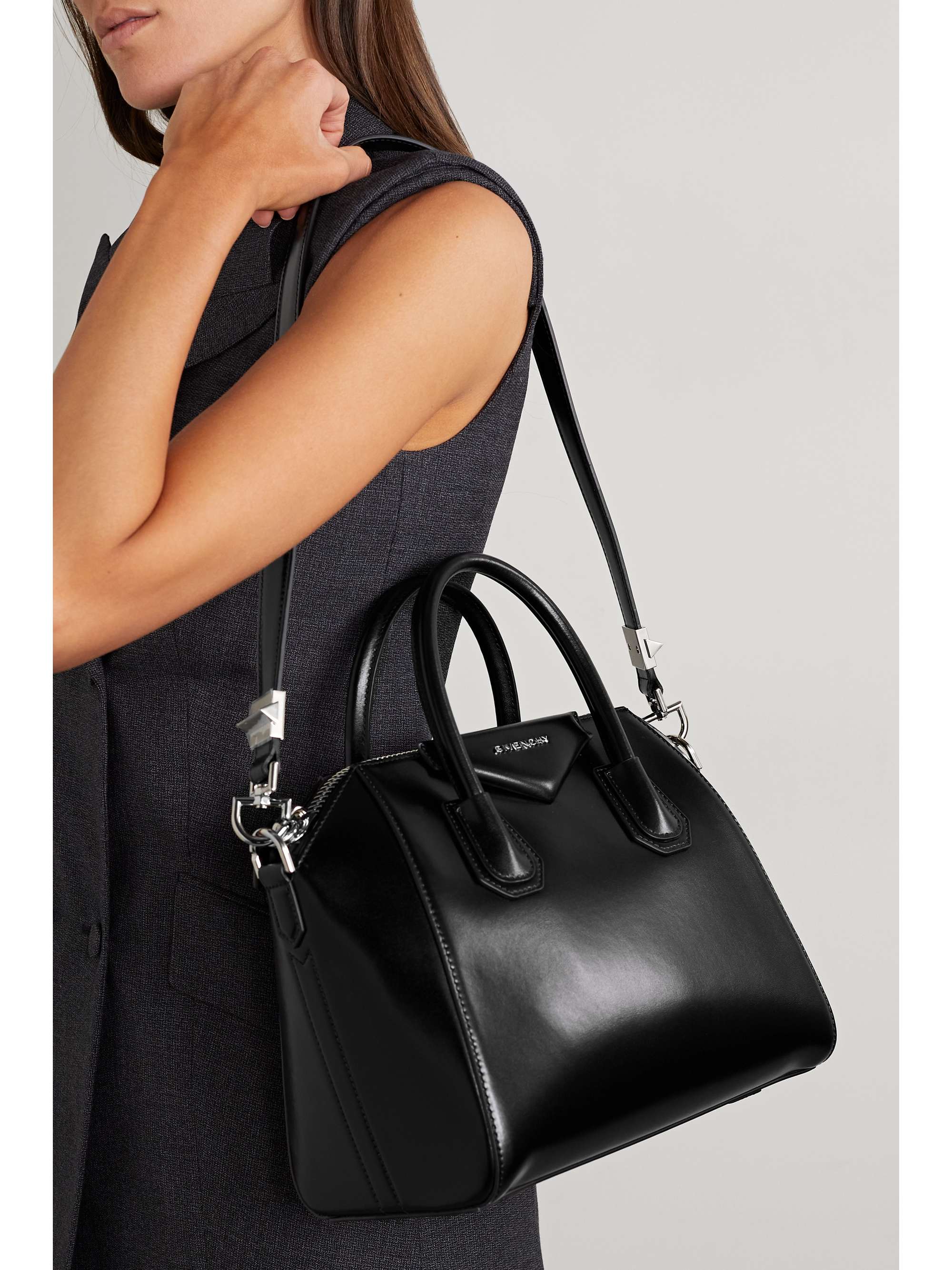 Antigona medium leather tote