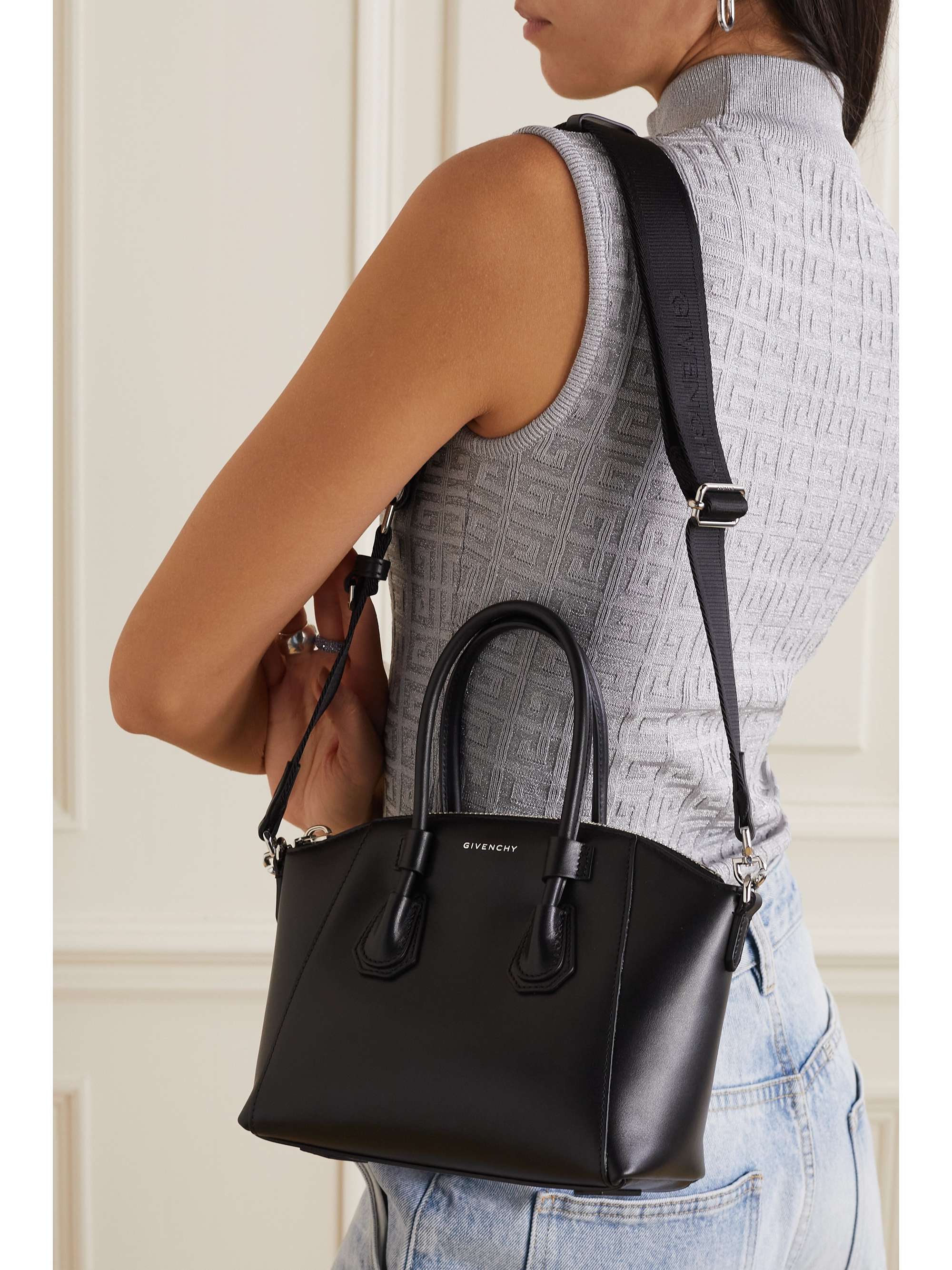 Antigona Mini Leather Tote in Black - Givenchy