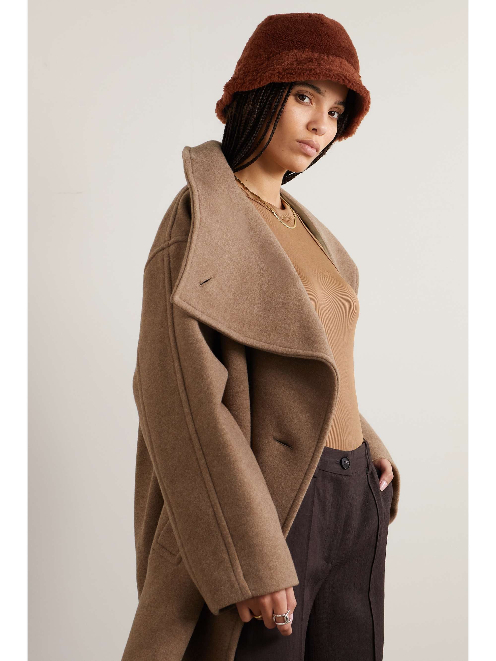 YVES SALOMON Bob shearling bucket hat