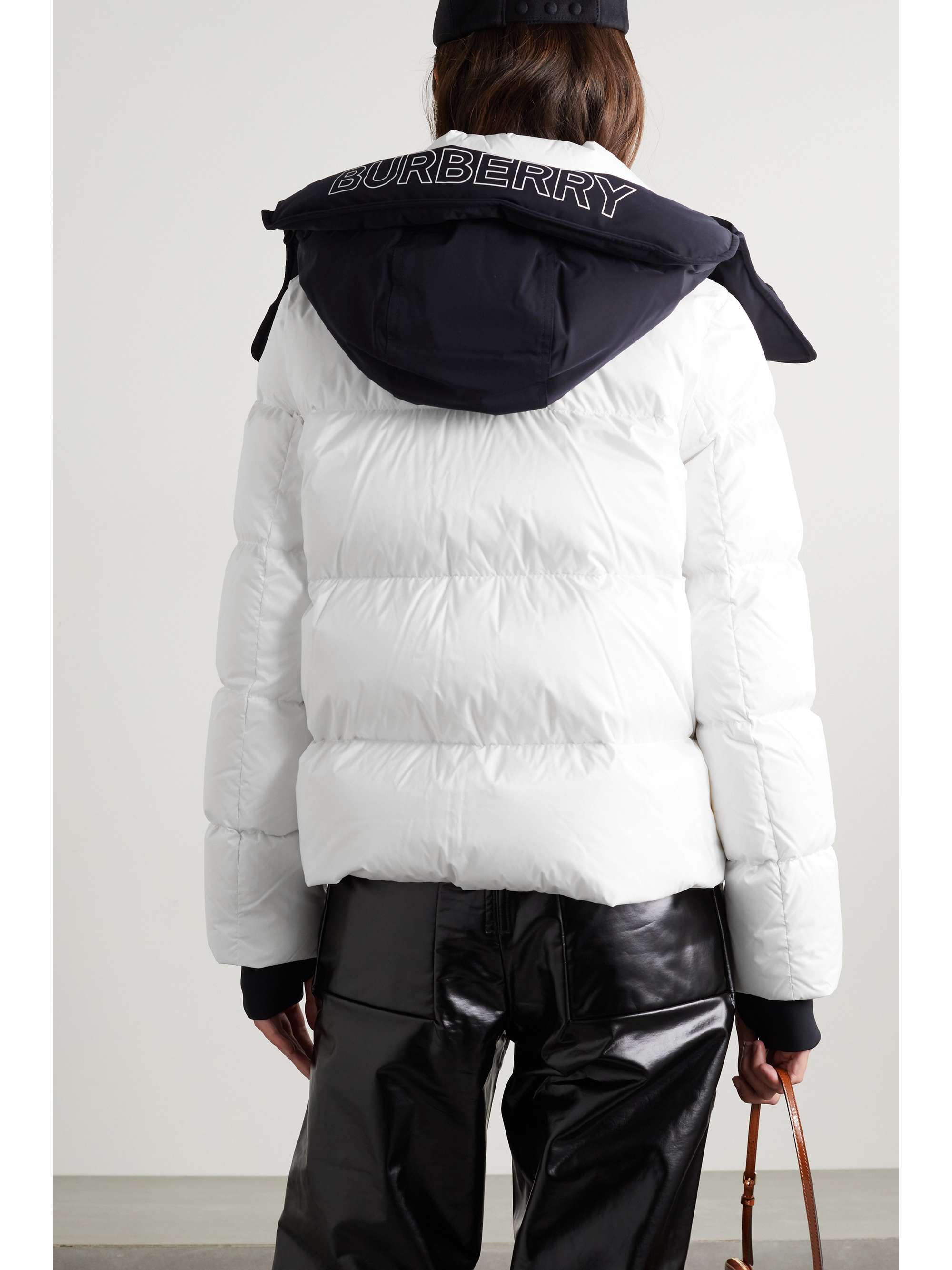 BURBERRY 크롭 후드 퀼팅 셸 코트