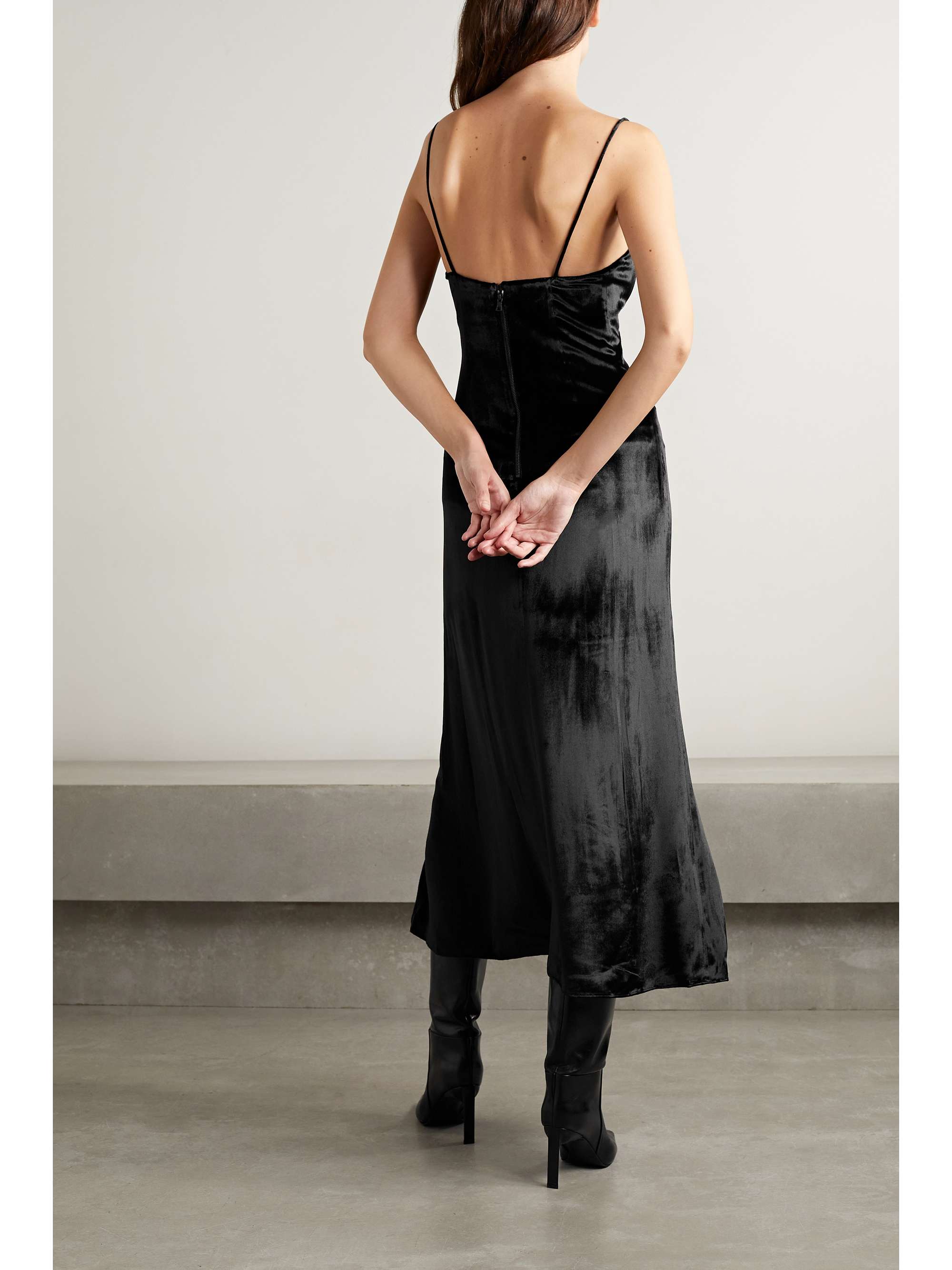 ALICE + OLIVIA Julietta velvet midi dress