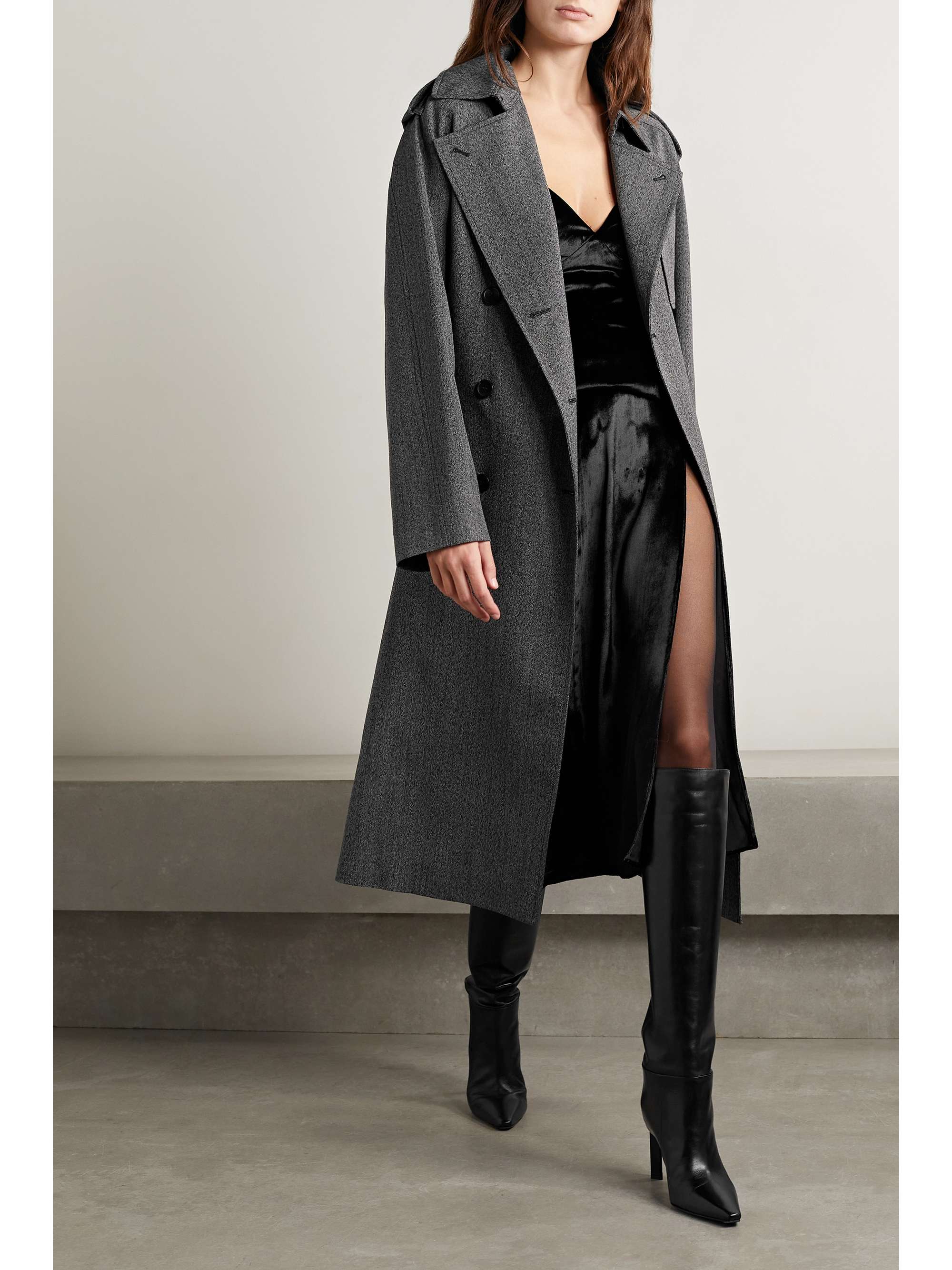 ALICE + OLIVIA Julietta velvet midi dress