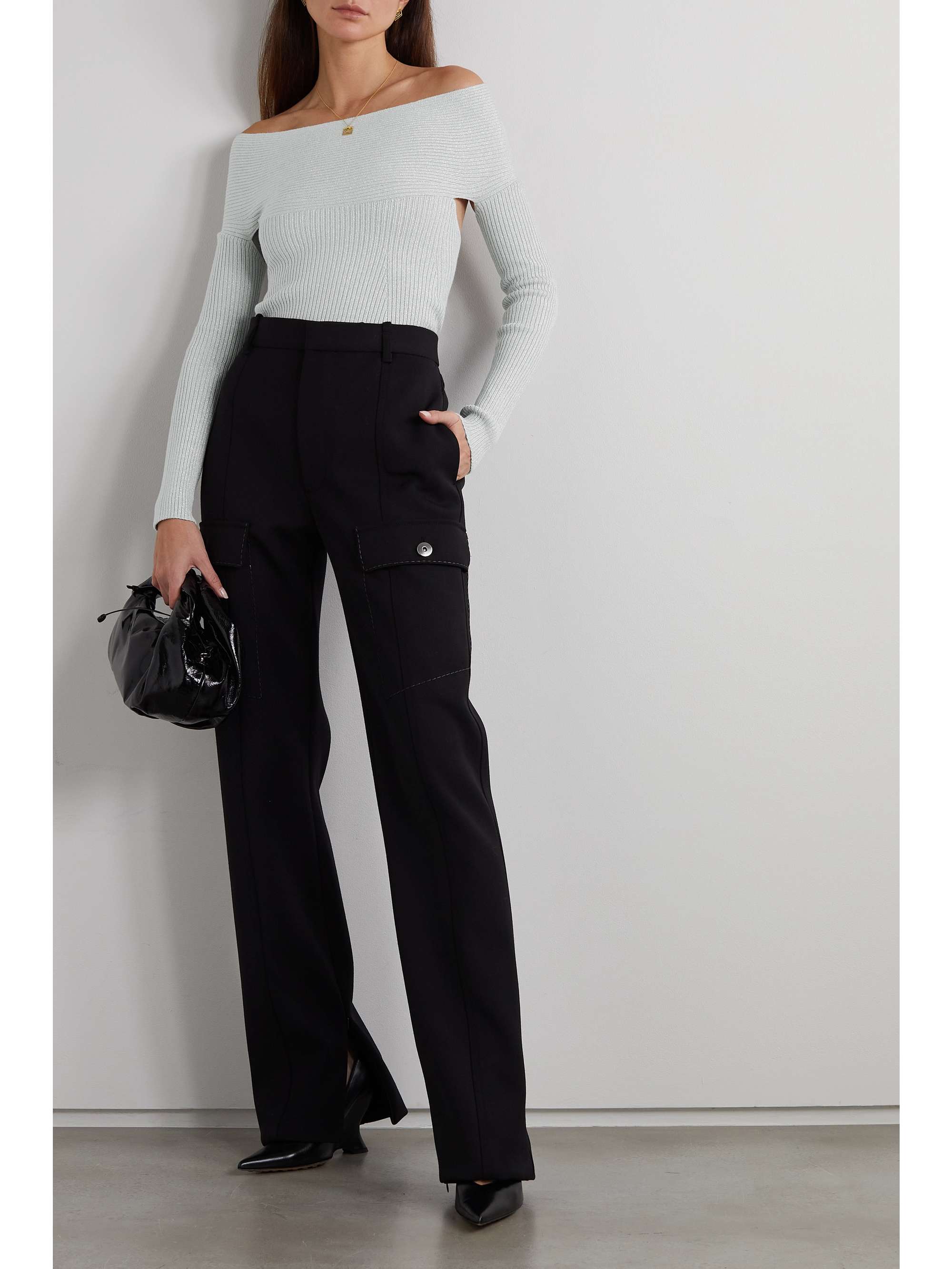 KHAITE メタリック リブニット カットアウト トップス オフショルダー NET-A-PORTER