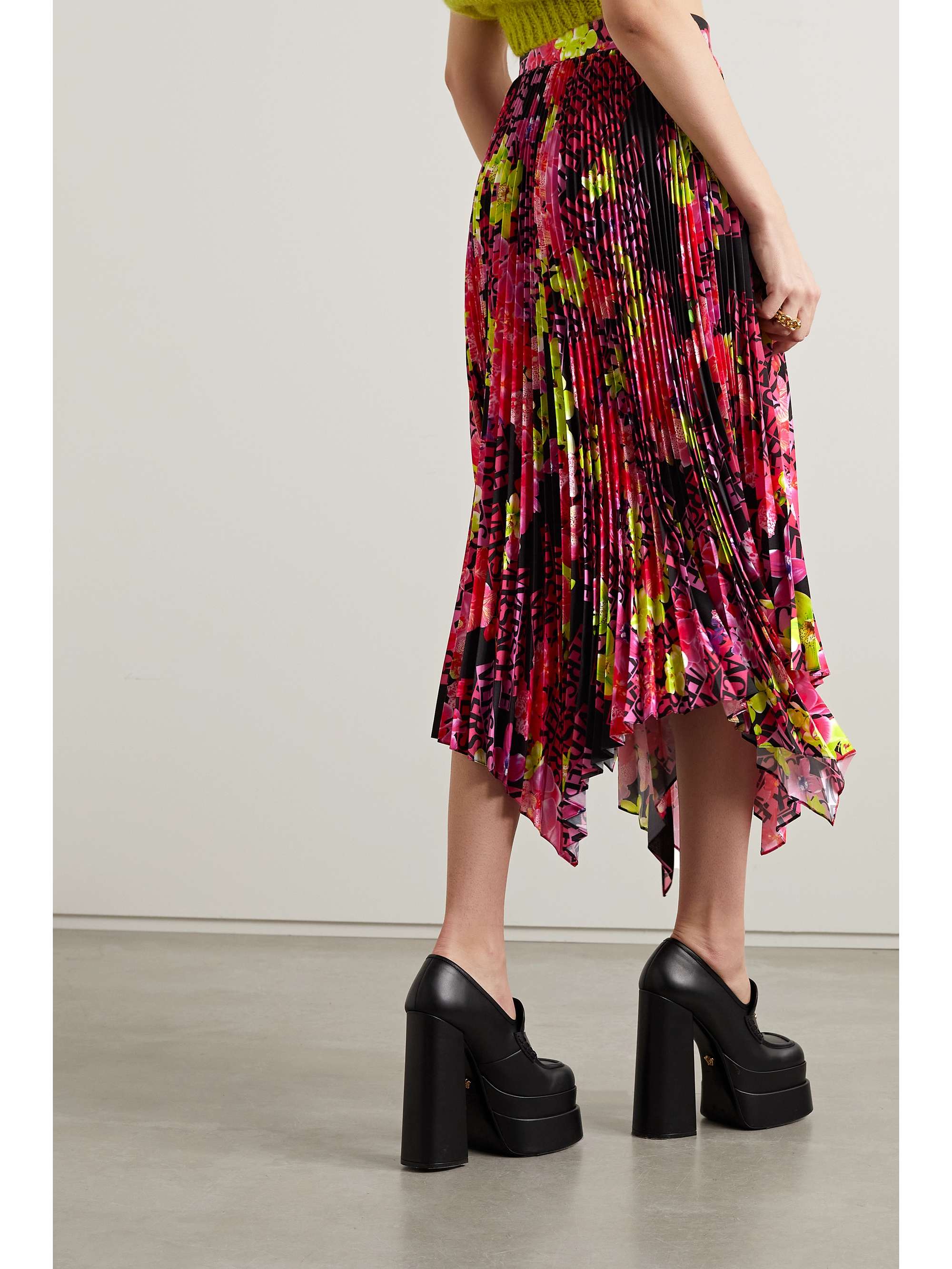VERSACE Pleated printed crepe de chine skirt