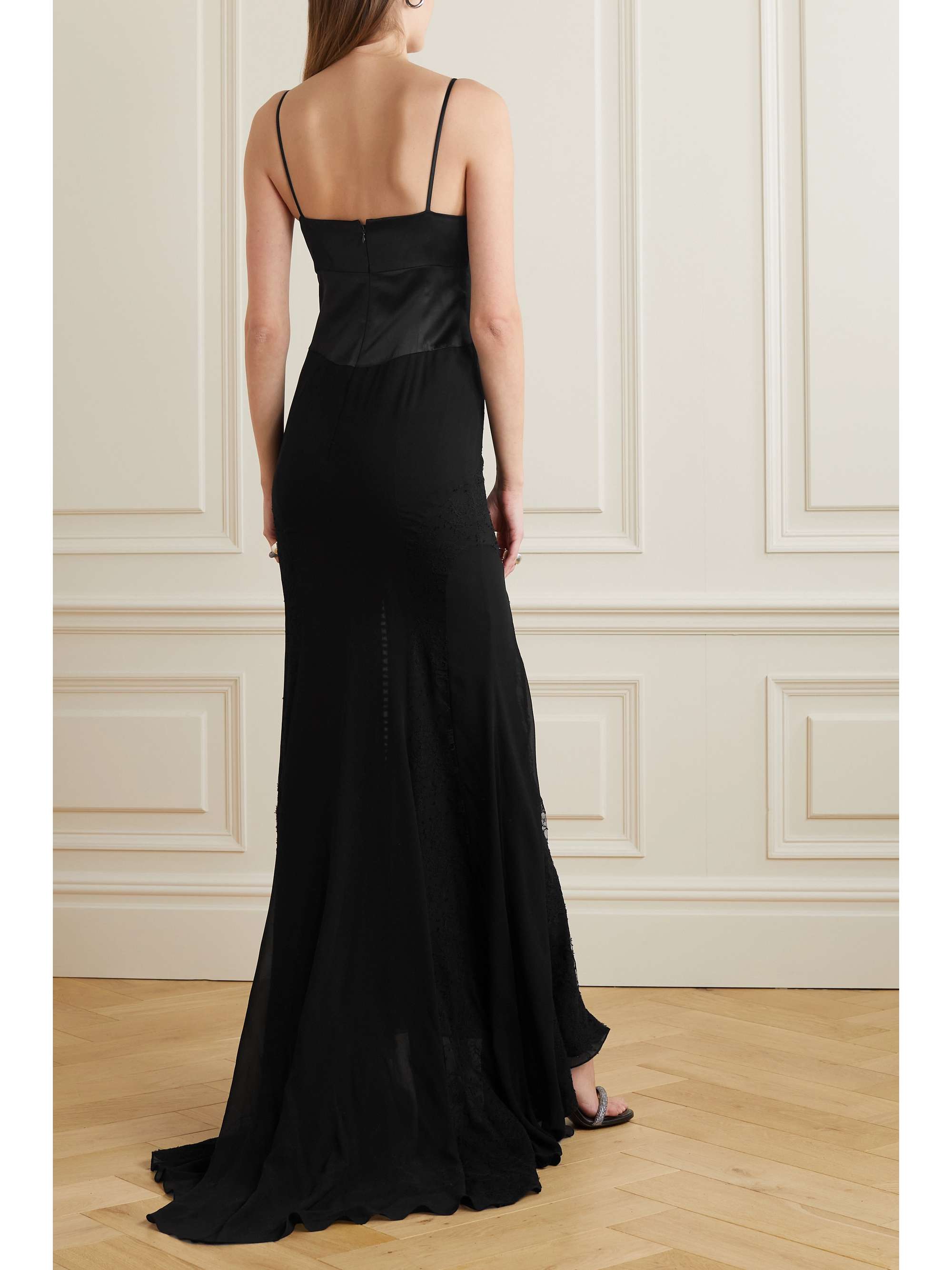 GIVENCHY Robe du soir en satin, mousseline et dentelle de soie à ornements