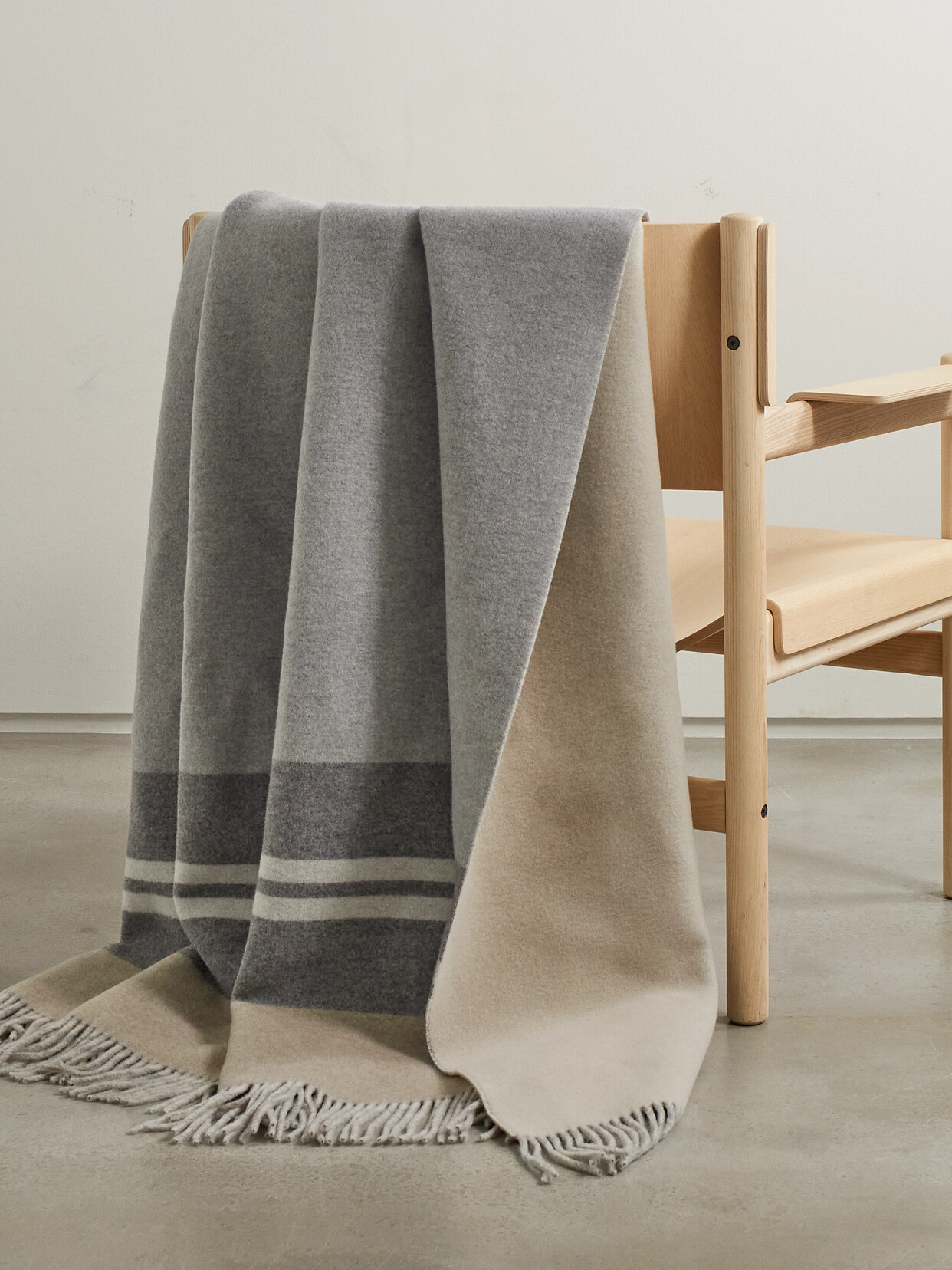 Brunello Cucinelli Fringed Striped Cashmere Blanket In Gray