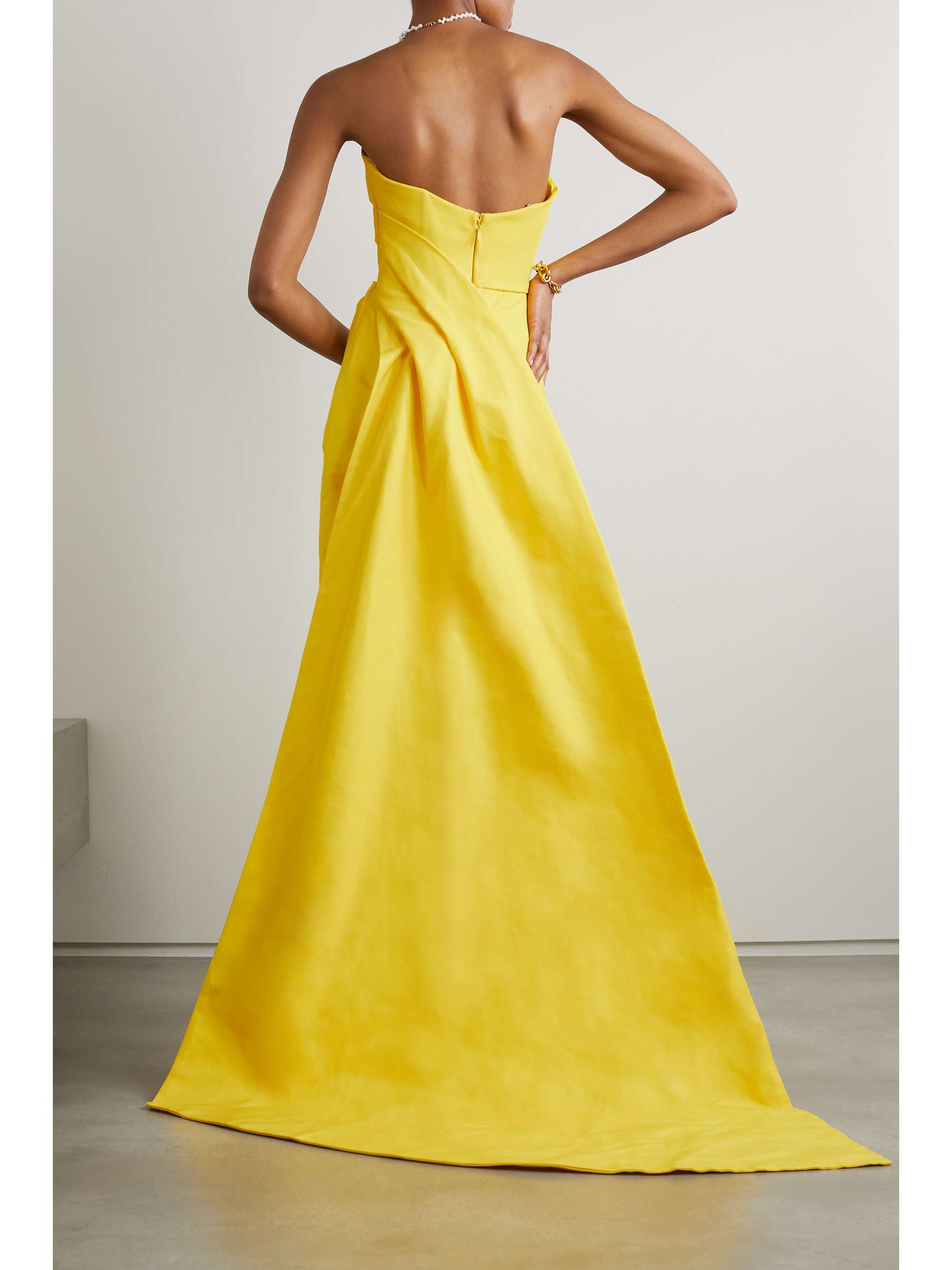 MONIQUE LHUILLIER Strapless bowdetailed draped gathered faille gown